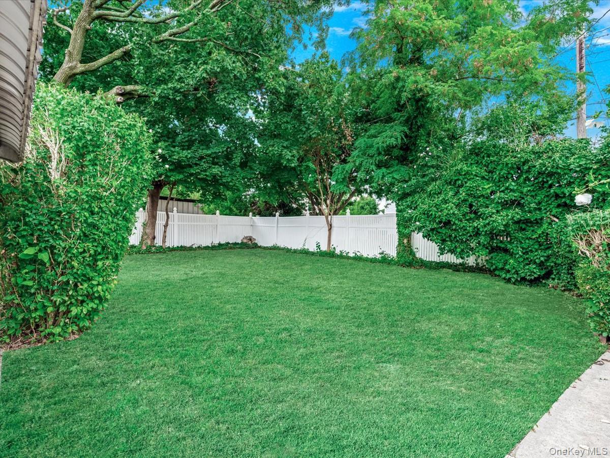 Single Family Lee  Nassau County, NY 11801, MLS-904723-26