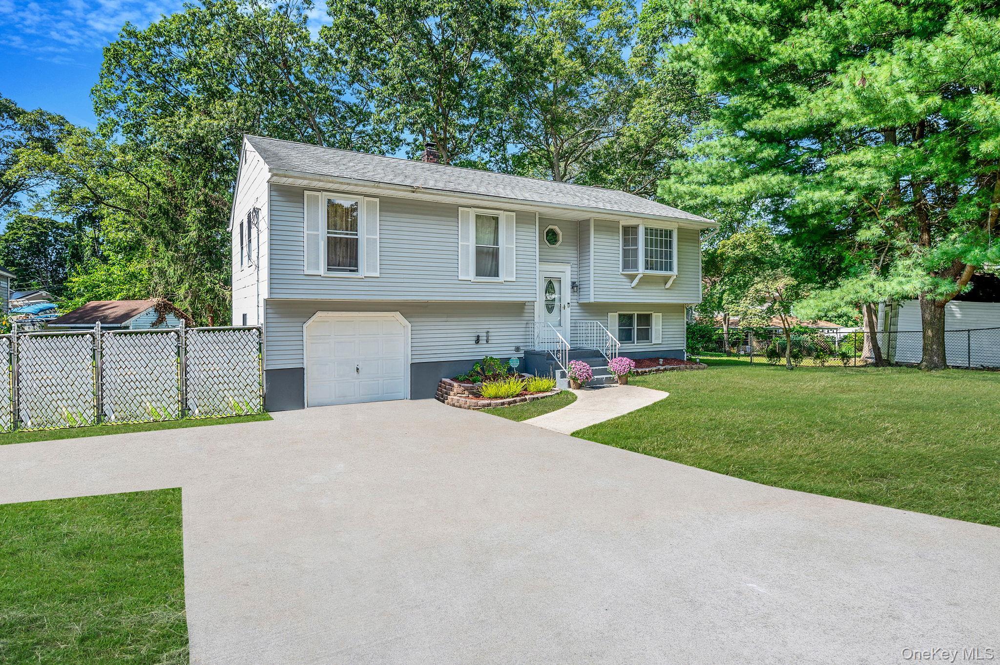 Single Family Wainscott  Suffolk County, NY 11789, MLS-904737-2