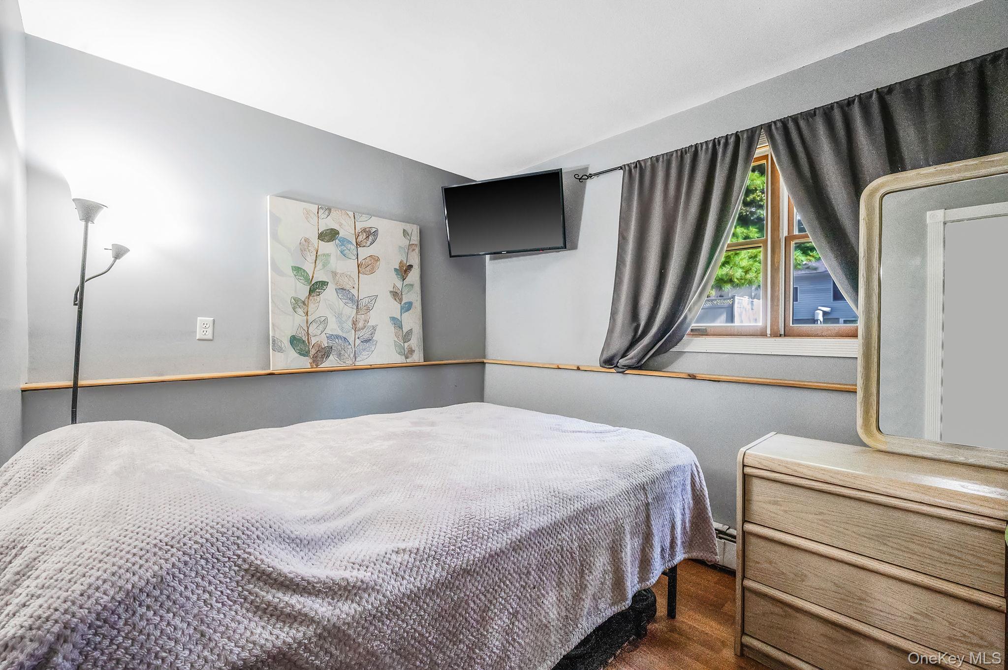 Single Family Wainscott  Suffolk County, NY 11789, MLS-904737-28