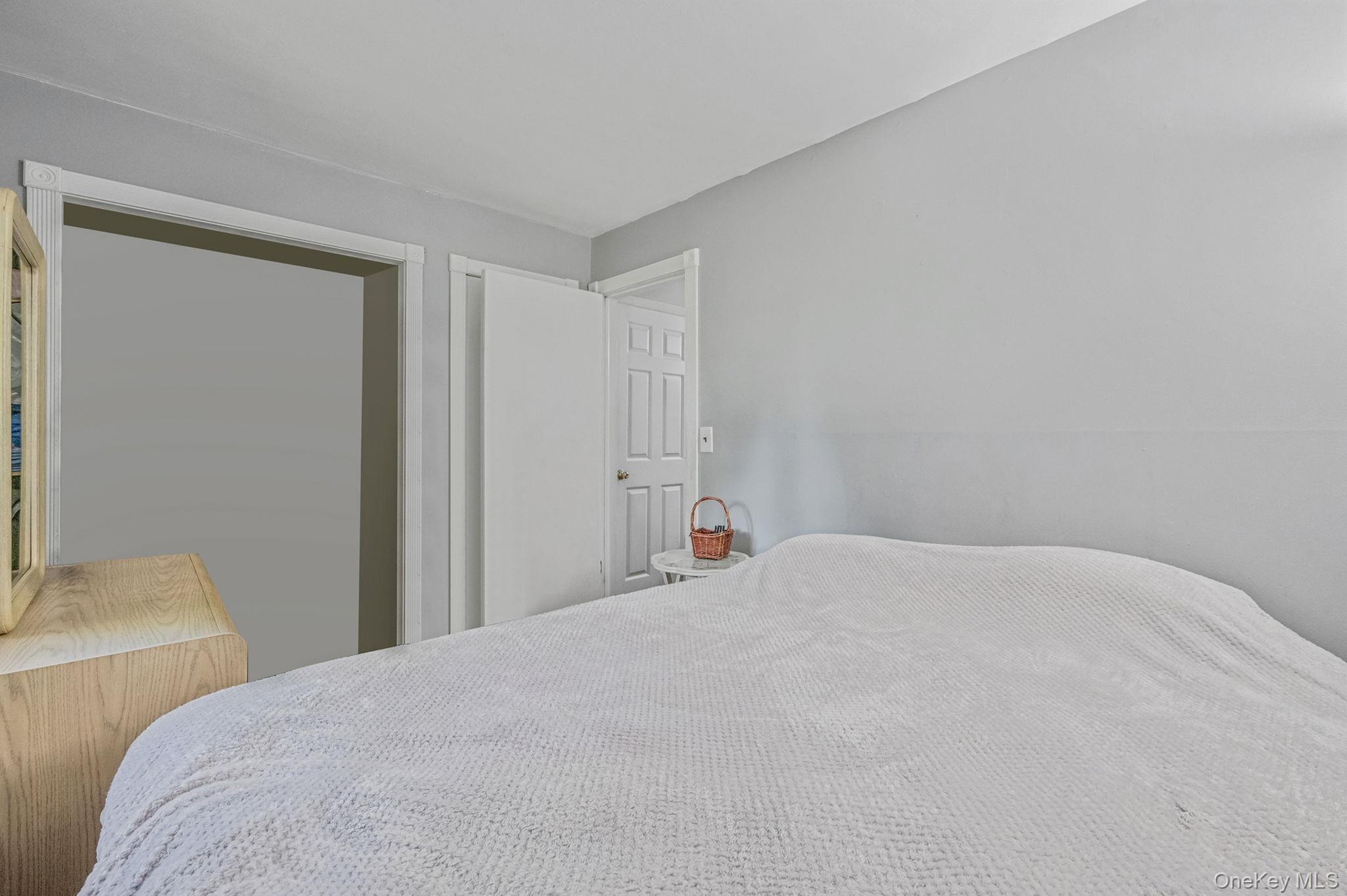 Single Family Wainscott  Suffolk County, NY 11789, MLS-904737-29