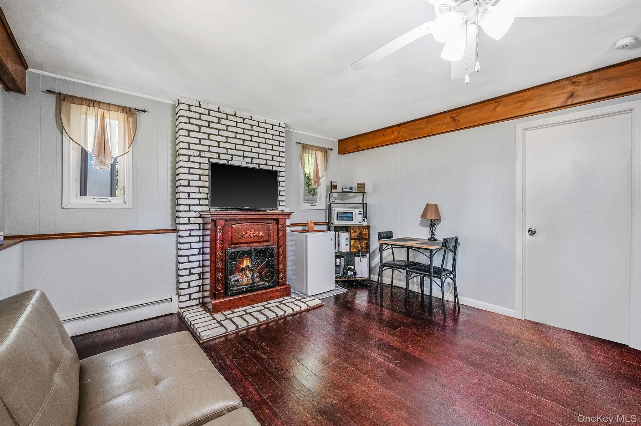 Single Family Wainscott  Suffolk County, NY 11789, MLS-904737-31