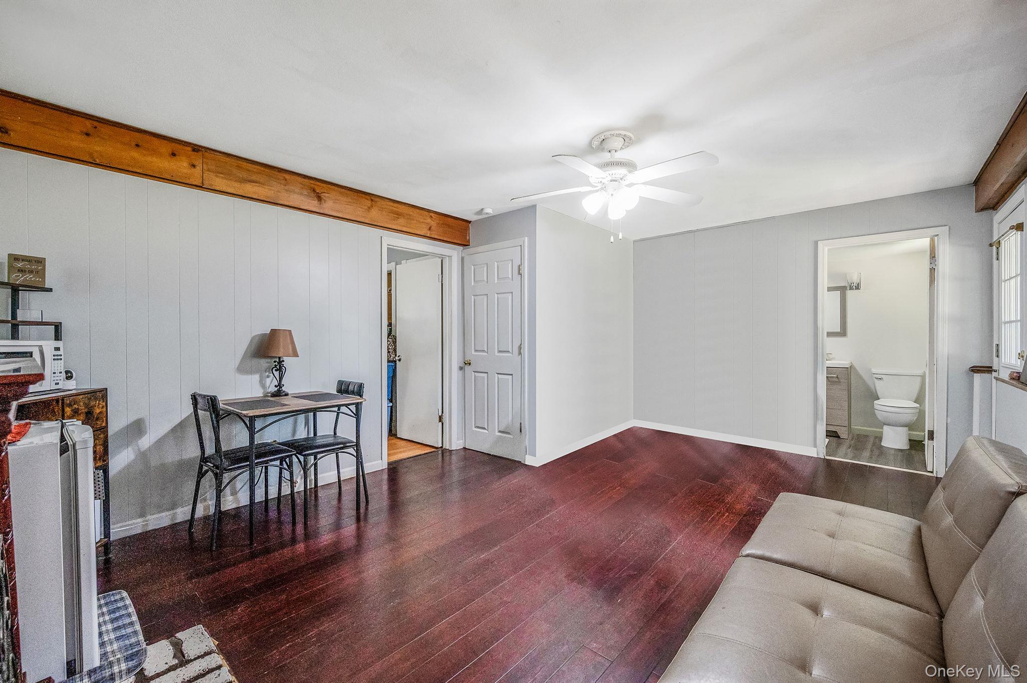 Single Family Wainscott  Suffolk County, NY 11789, MLS-904737-32