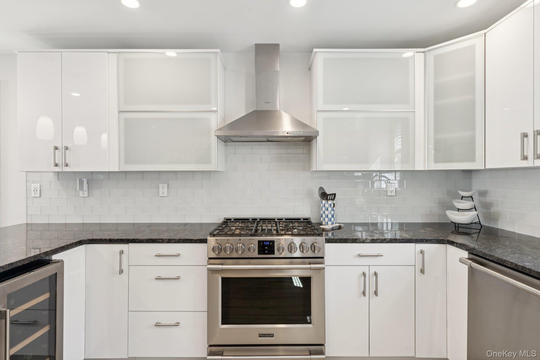 Single Family Delaware Nassau County, NY 11561, MLS-904752-13