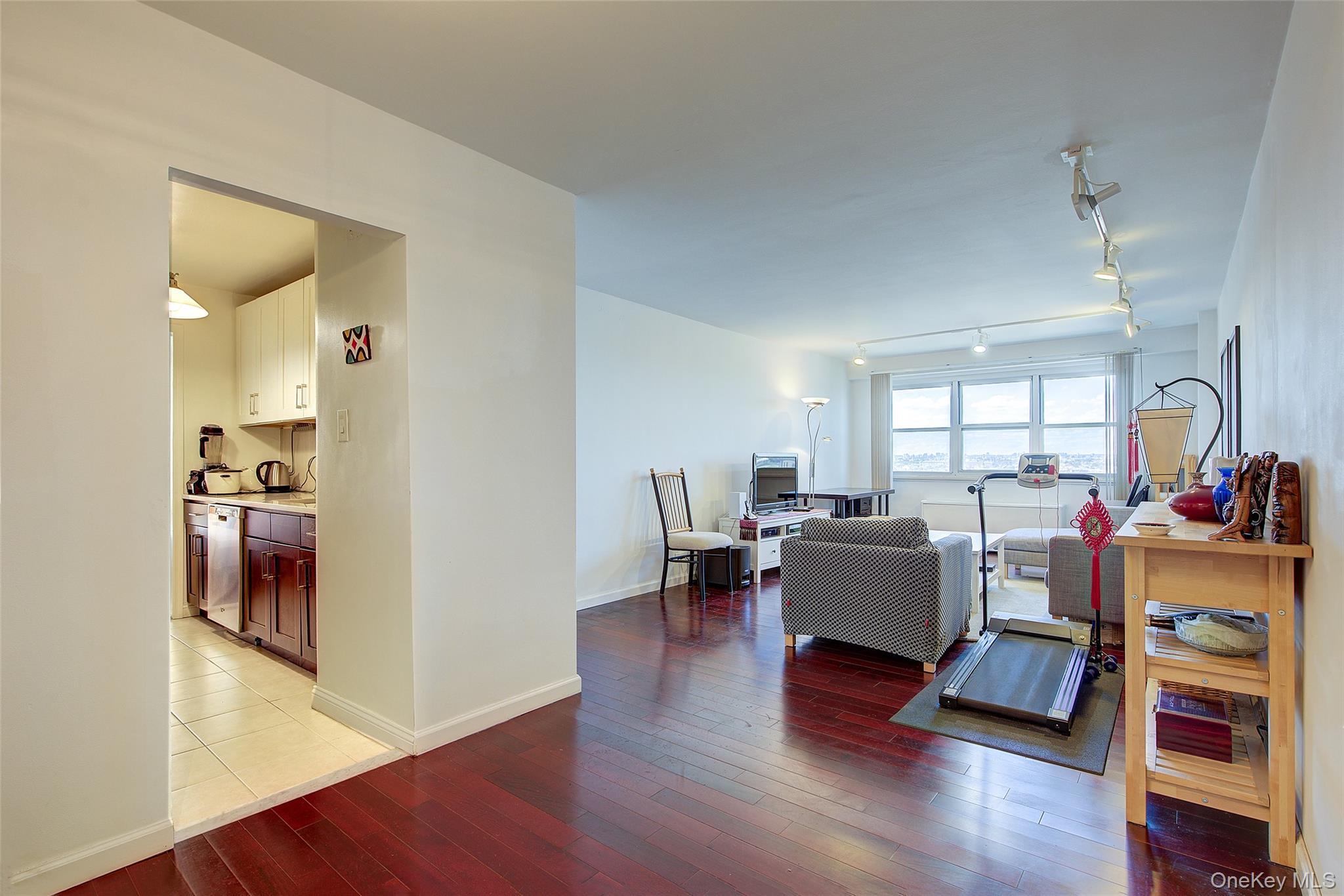 Coop Yellowstone  Queens, NY 11375, MLS-904756-2