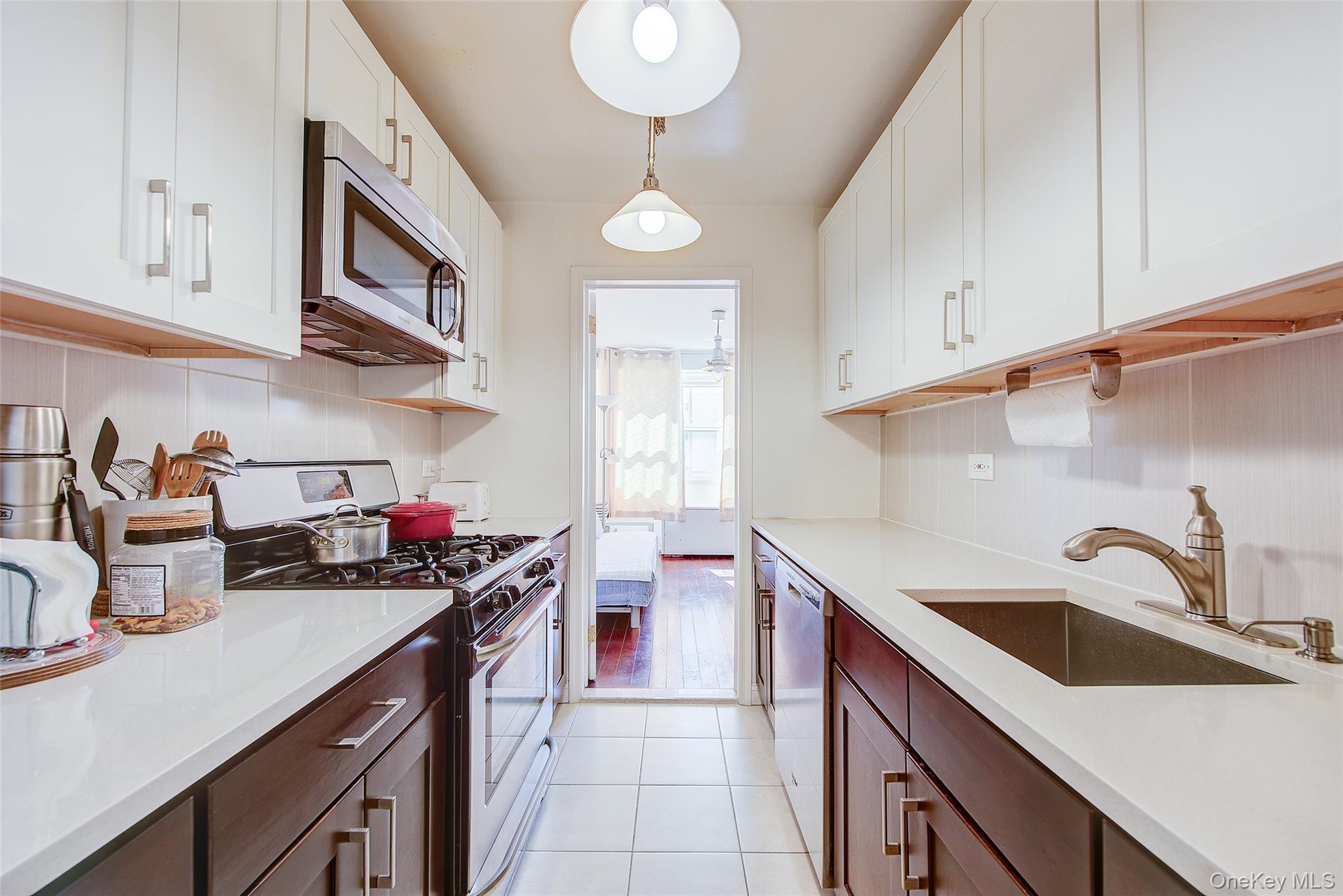 Coop Yellowstone  Queens, NY 11375, MLS-904756-7