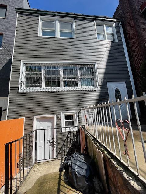 Single Family Palisade  Bronx, NY 10453, MLS-904764-2