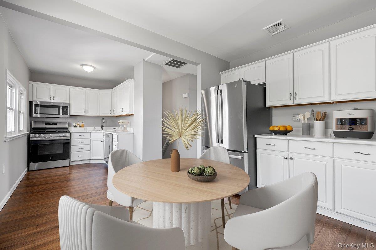 Single Family Dart Nassau County, NY 11518, MLS-904786-2