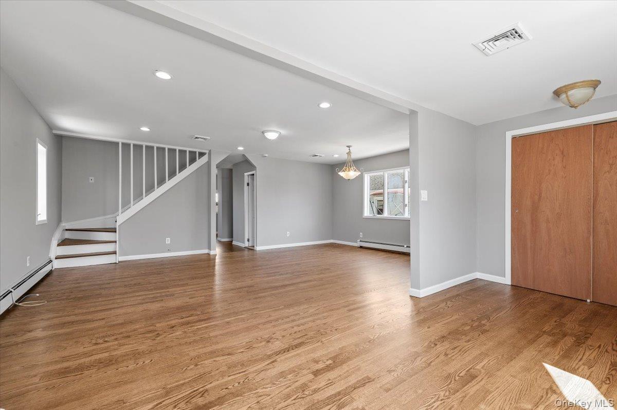 Single Family Dart Nassau County, NY 11518, MLS-904786-9