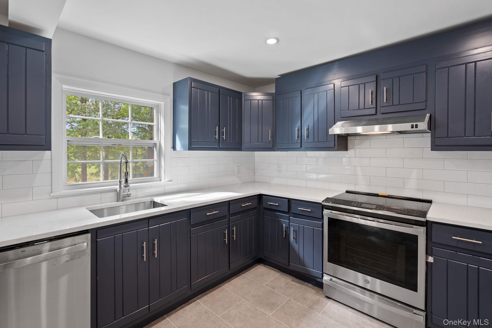 Single Family Hosner Mountain  Dutchess County, NY 12582, MLS-904810-6