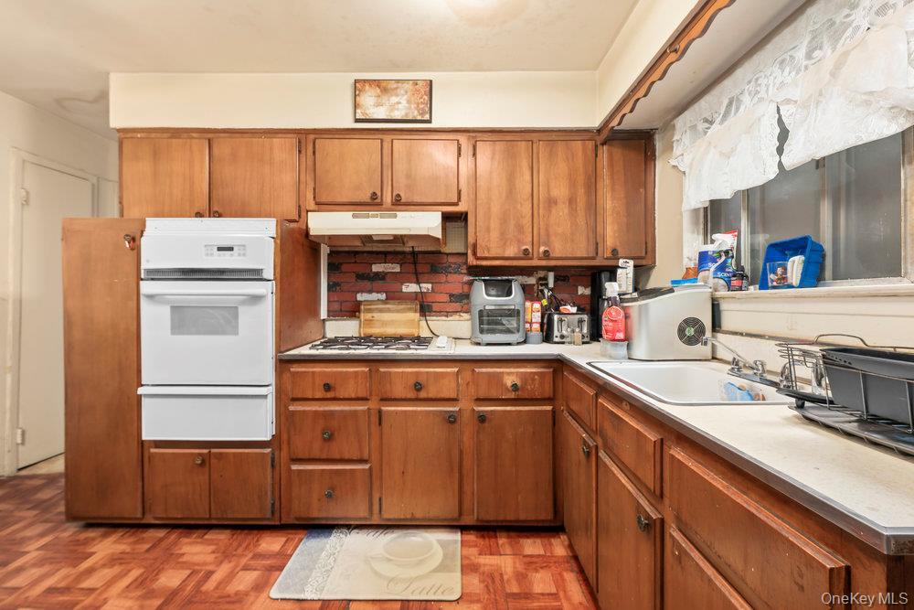 Single Family Watson Place Queens, NY 11433, MLS-904842-7