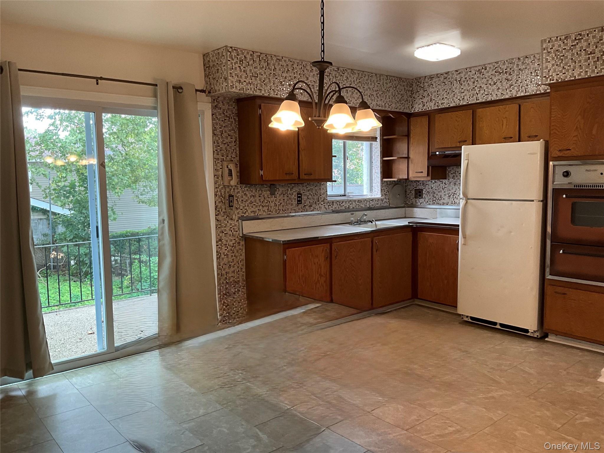 Single Family Ropes  Bronx, NY 10475, MLS-904857-5