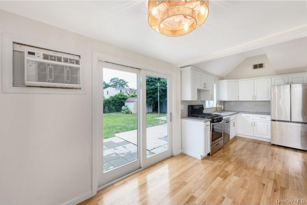 Single Family 12th Suffolk County, NY 11757, MLS-904920-13