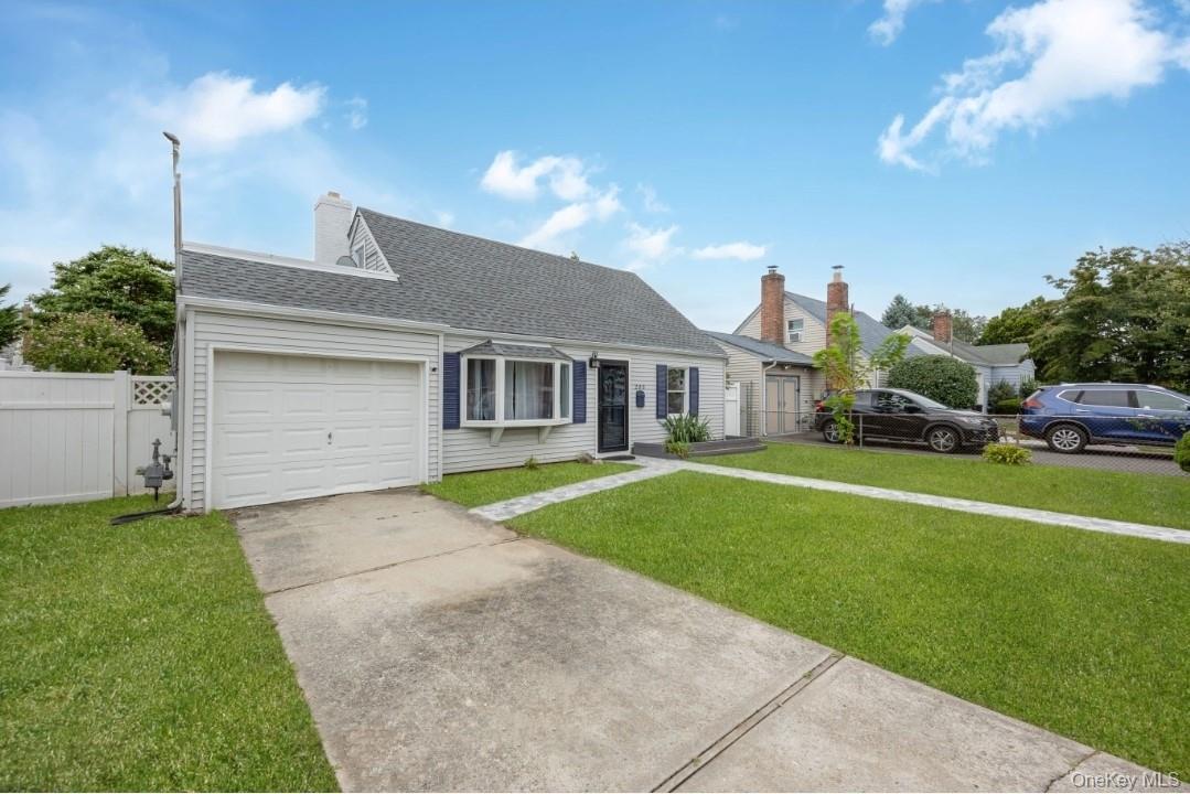 Single Family 12th Suffolk County, NY 11757, MLS-904920-2