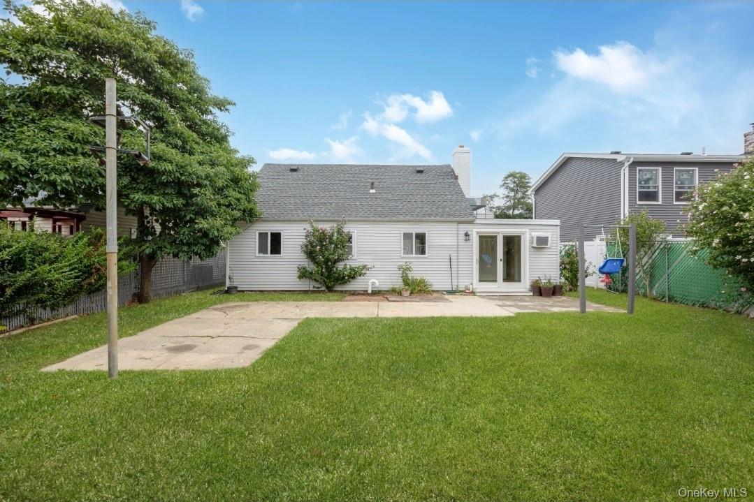 Single Family 12th Suffolk County, NY 11757, MLS-904920-5