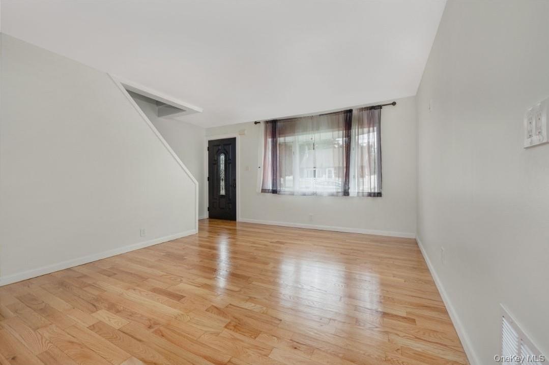 Single Family 12th Suffolk County, NY 11757, MLS-904920-9