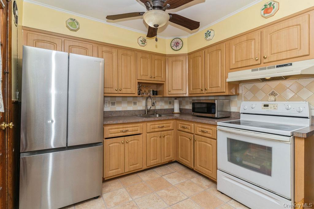 Single Family Clay Nassau County, NY 11003, MLS-904927-3