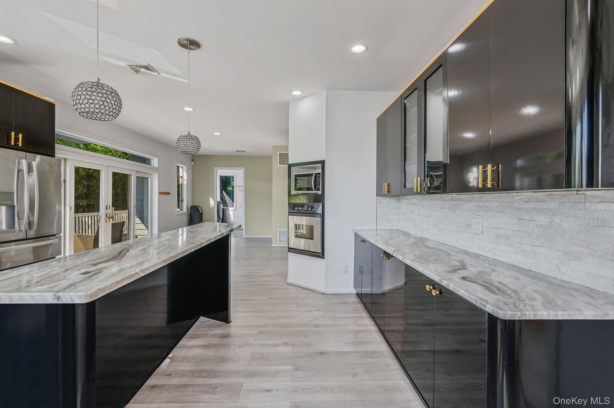 Single Family Roosevelt Suffolk County, NY 11772, MLS-904930-12