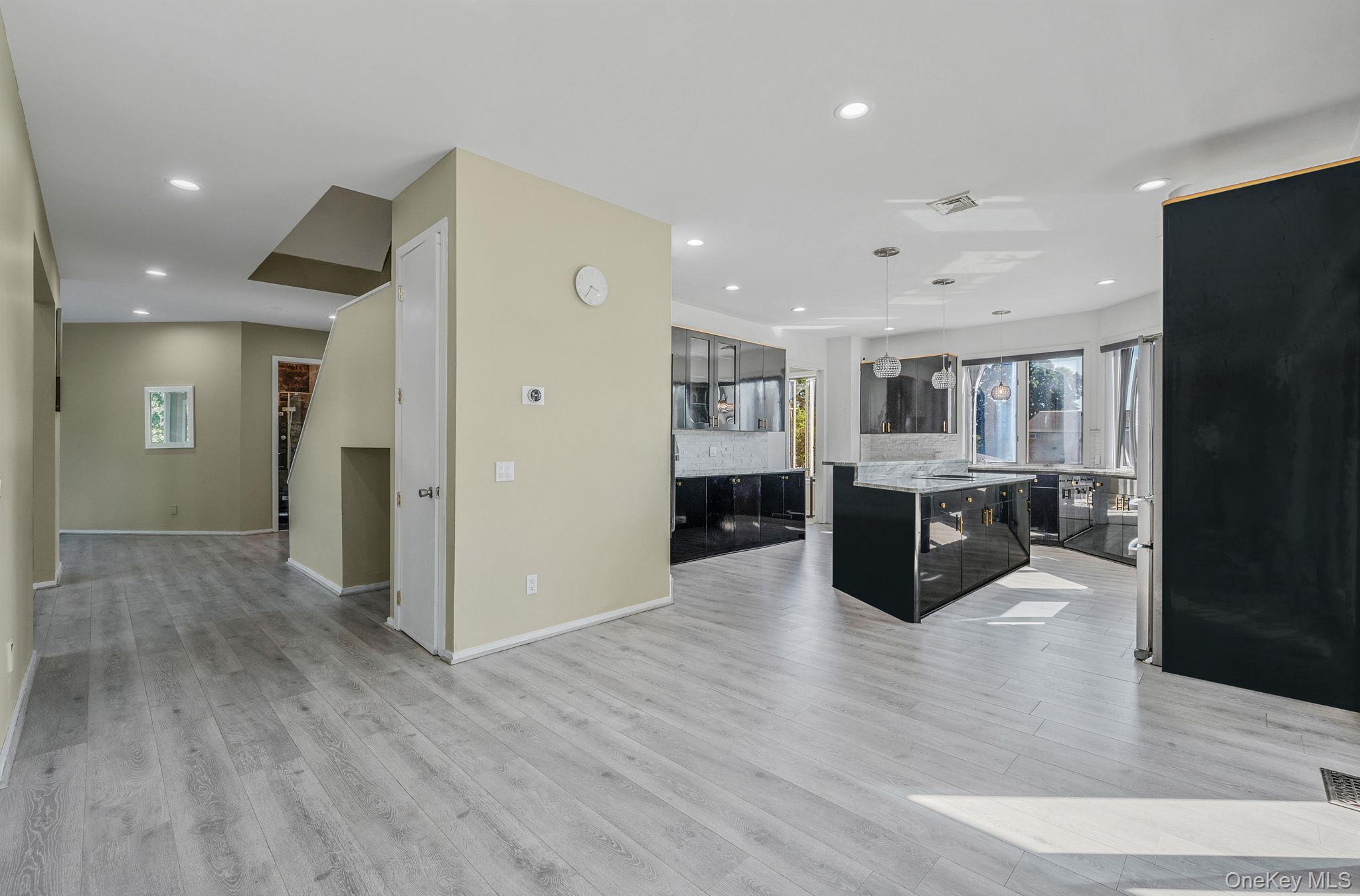 Single Family Roosevelt Suffolk County, NY 11772, MLS-904930-17