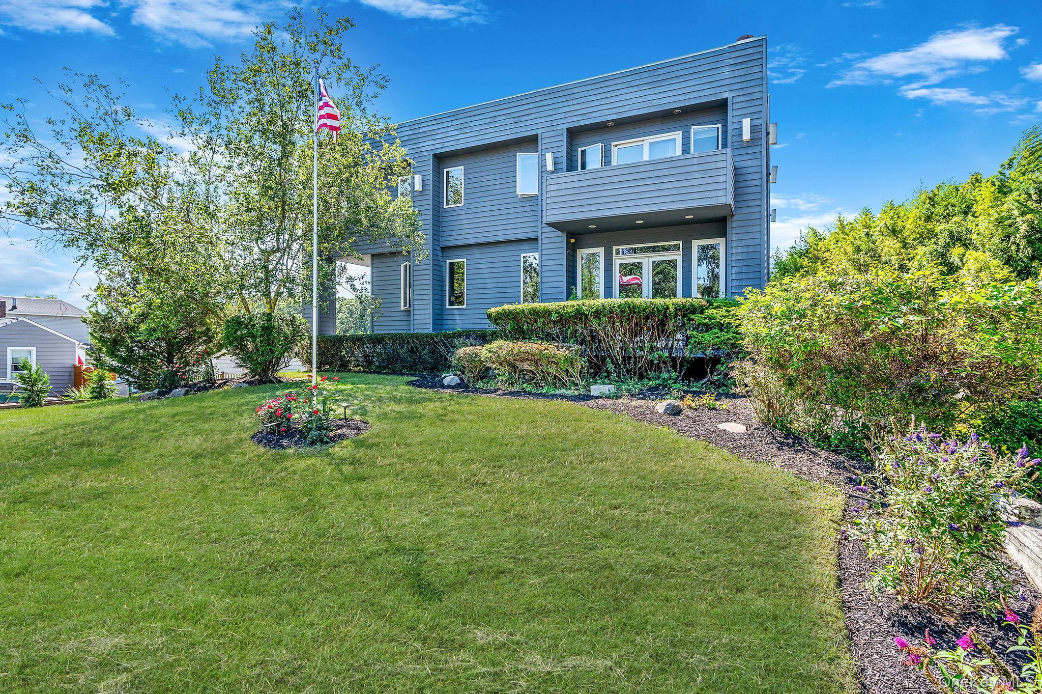 Single Family Roosevelt Suffolk County, NY 11772, MLS-904930-3