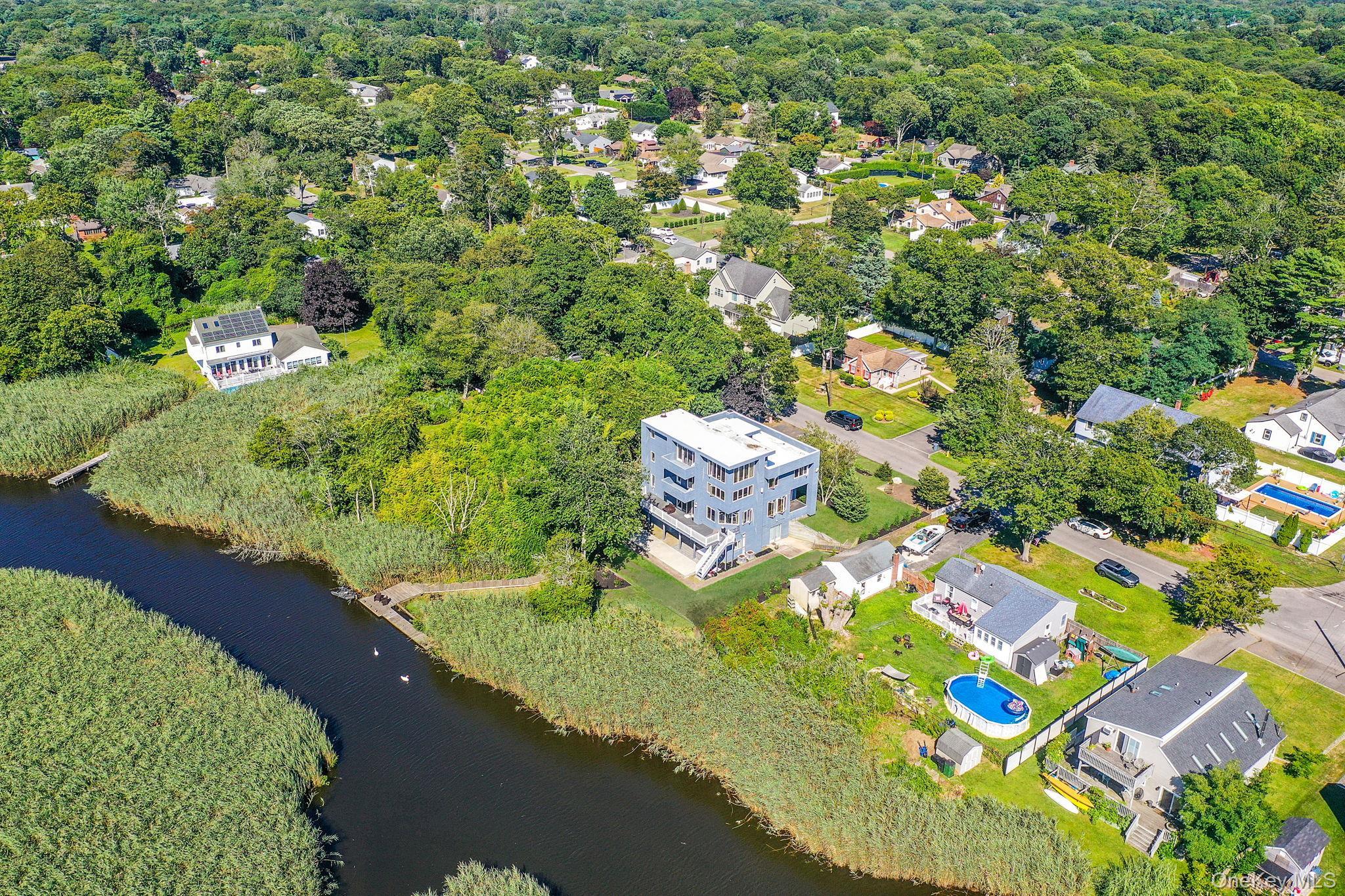 Single Family Roosevelt Suffolk County, NY 11772, MLS-904930-40