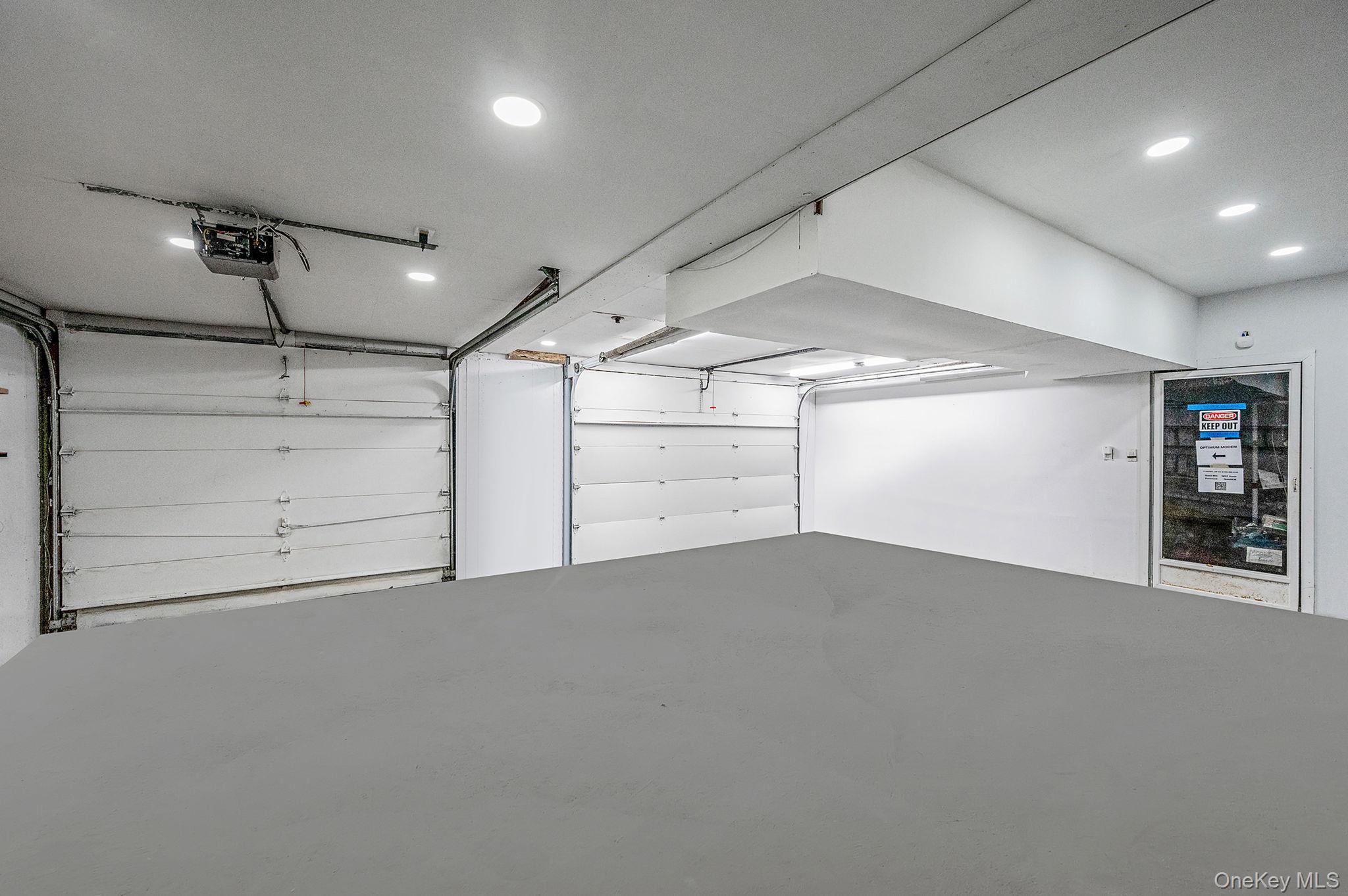 Single Family Roosevelt Suffolk County, NY 11772, MLS-904930-44