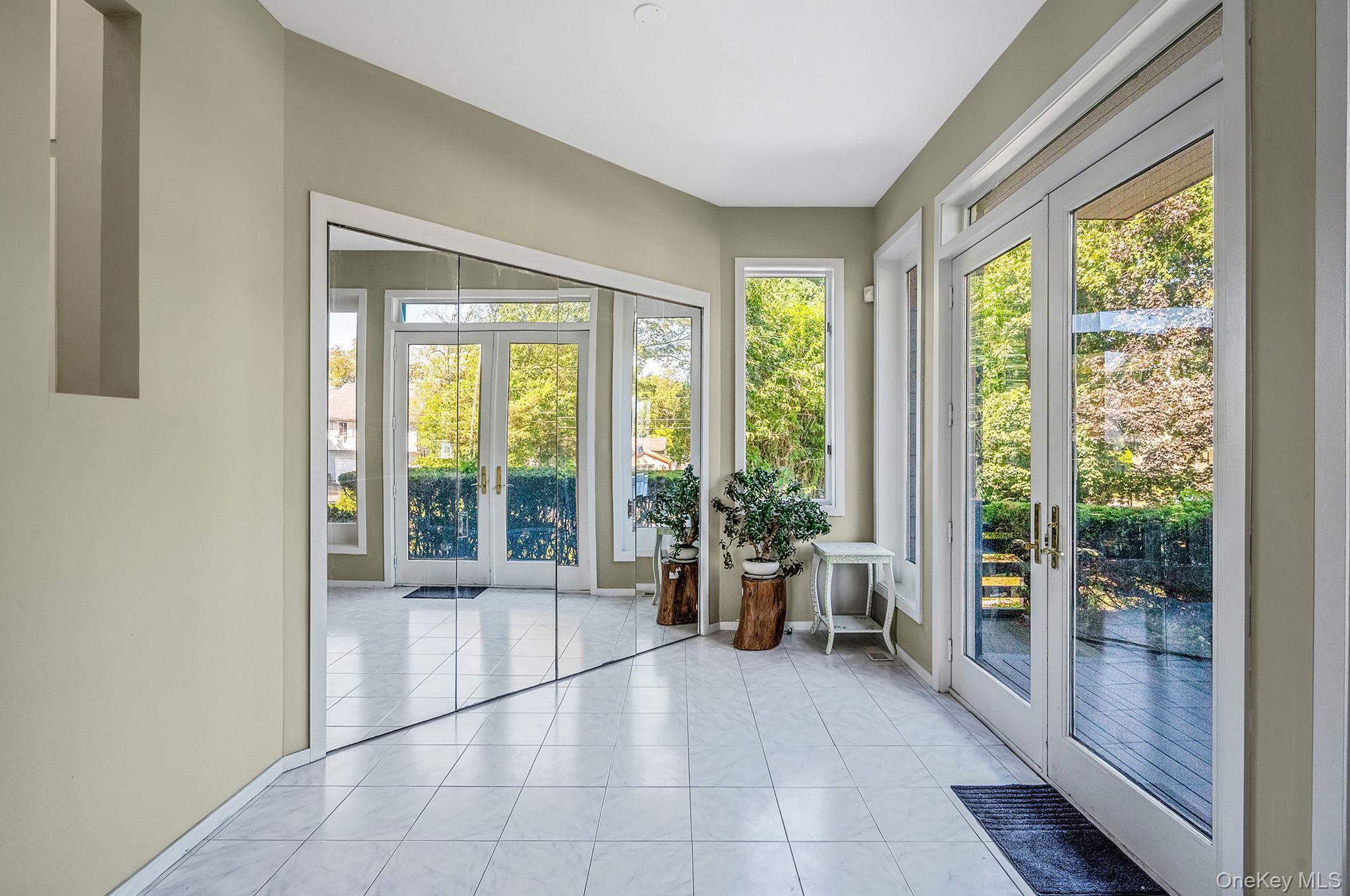 Single Family Roosevelt Suffolk County, NY 11772, MLS-904930-5