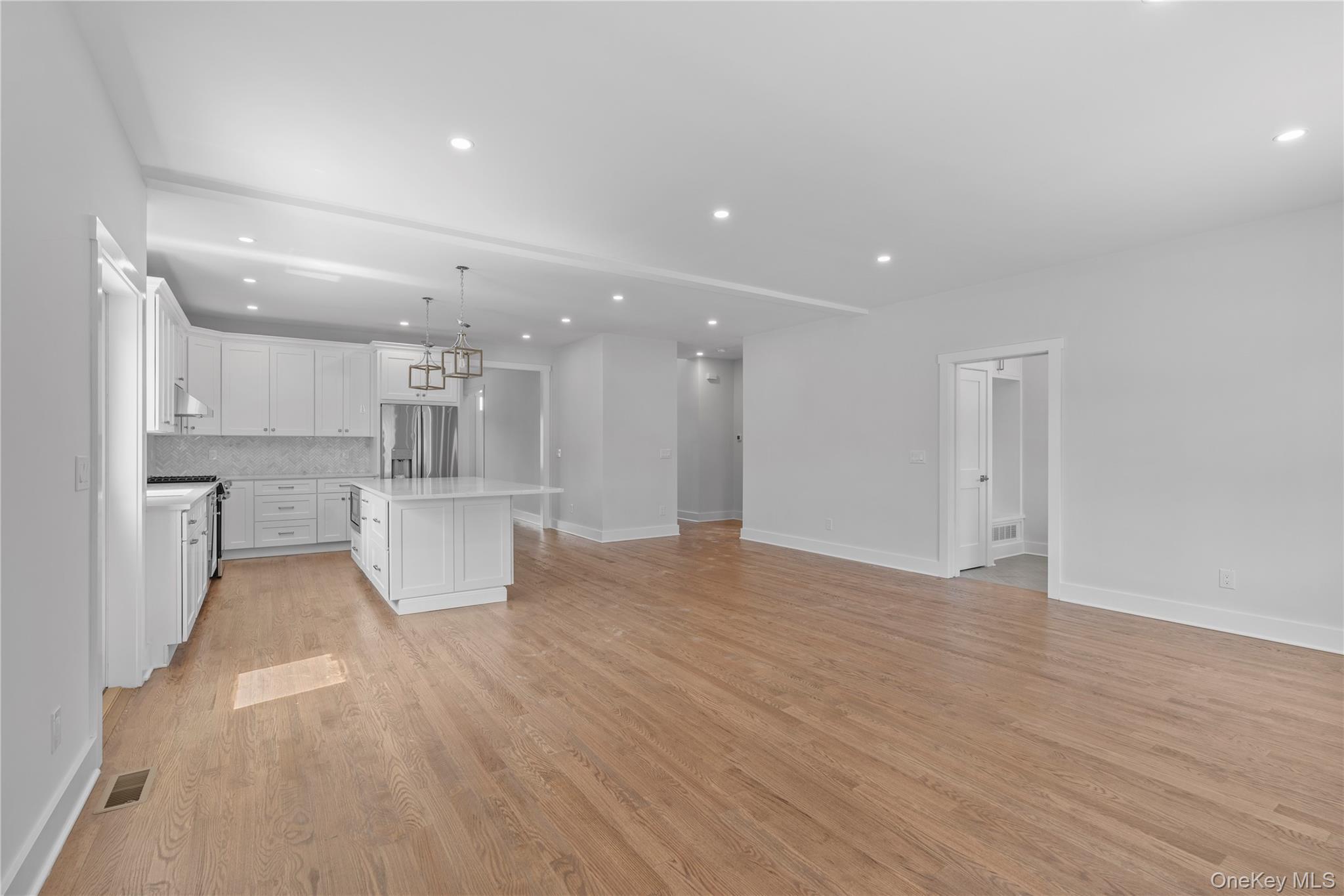 Single Family King  Westchester County, NY 10573, MLS-904967-5