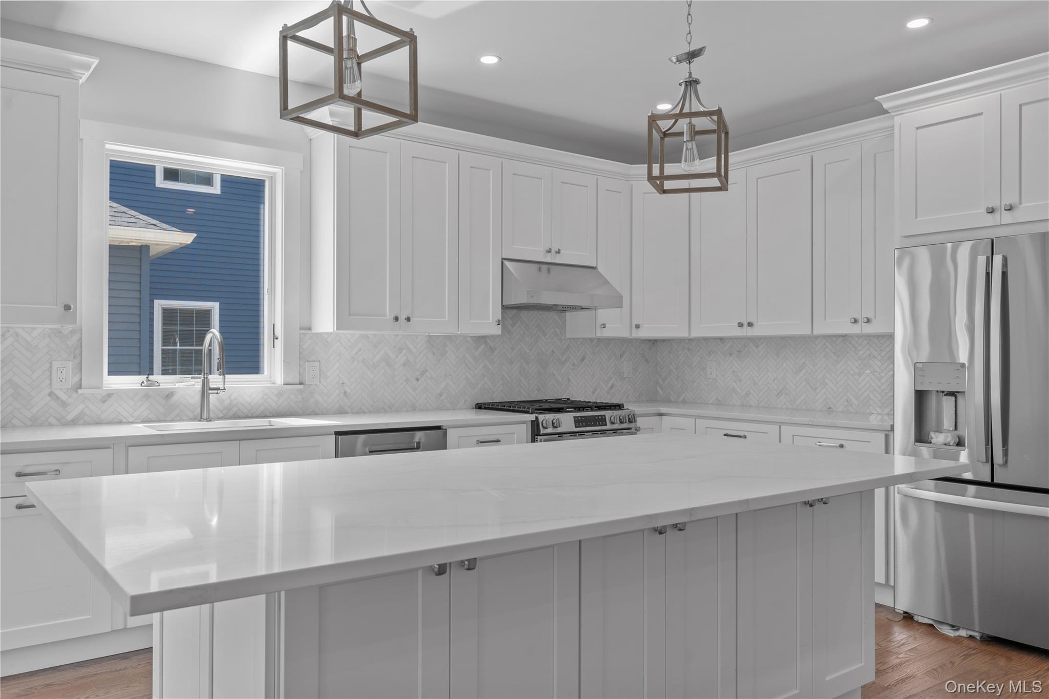 Single Family King  Westchester County, NY 10573, MLS-904967-8