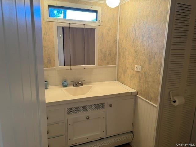 Single Family Old Country  Suffolk County, NY 11901, MLS-904992-18