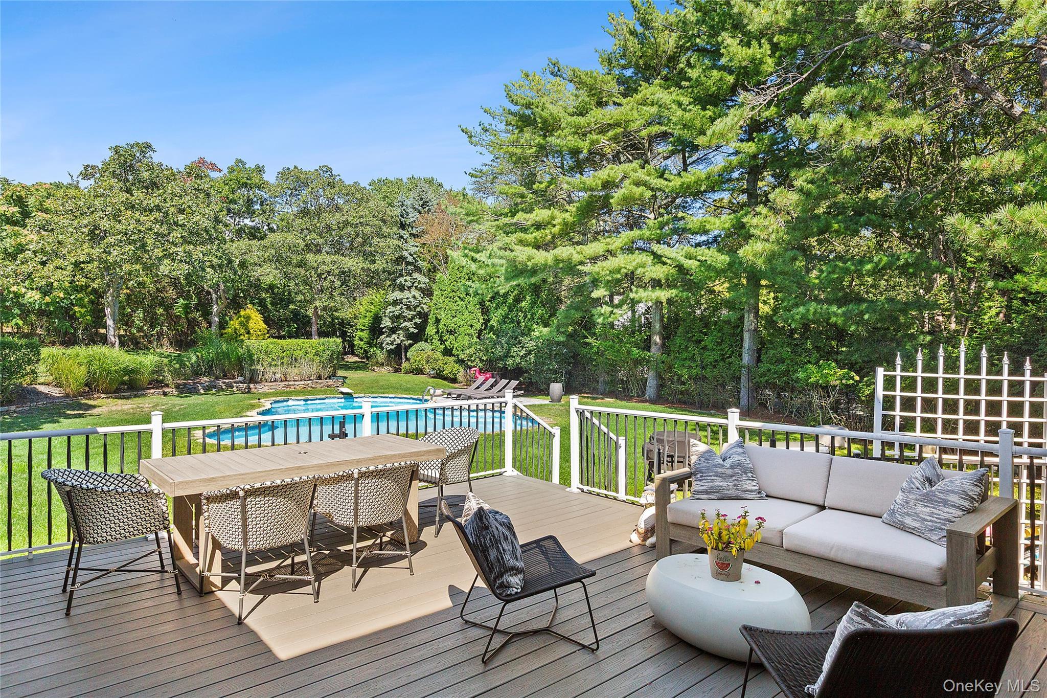 Single Family Middle Pond Suffolk County, NY 11968, MLS-904993-10