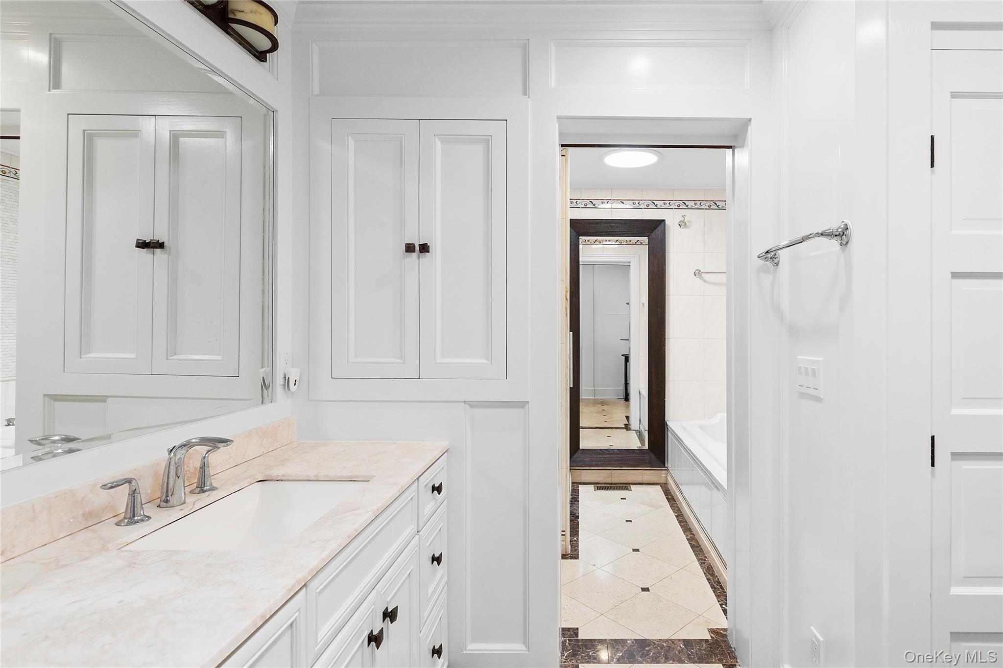 Single Family Middle Pond Suffolk County, NY 11968, MLS-904993-18