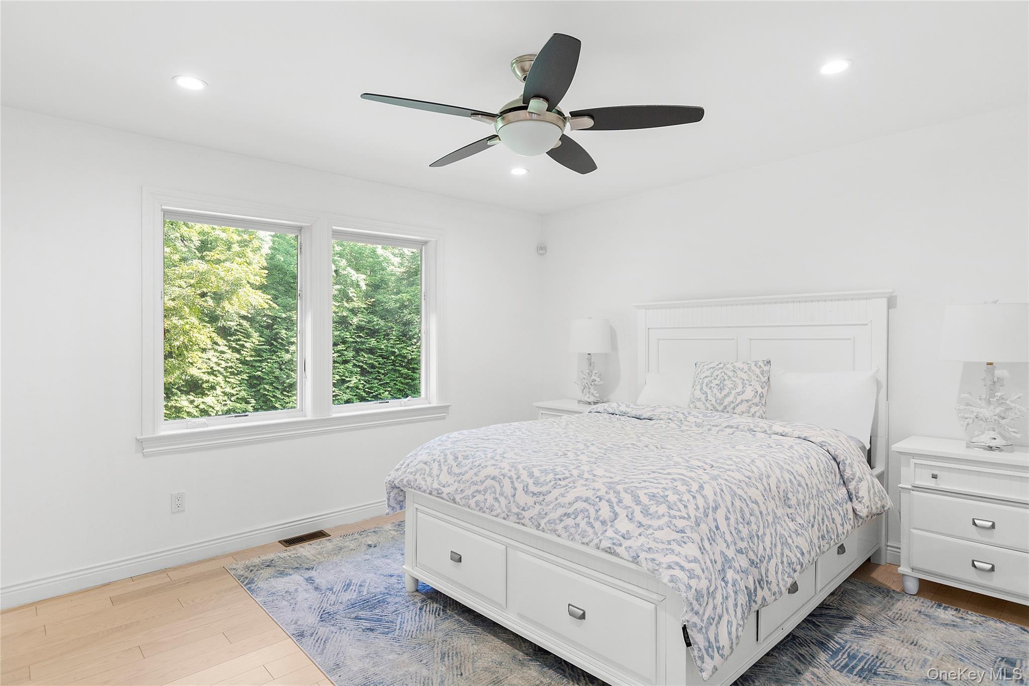 Single Family Middle Pond Suffolk County, NY 11968, MLS-904993-19