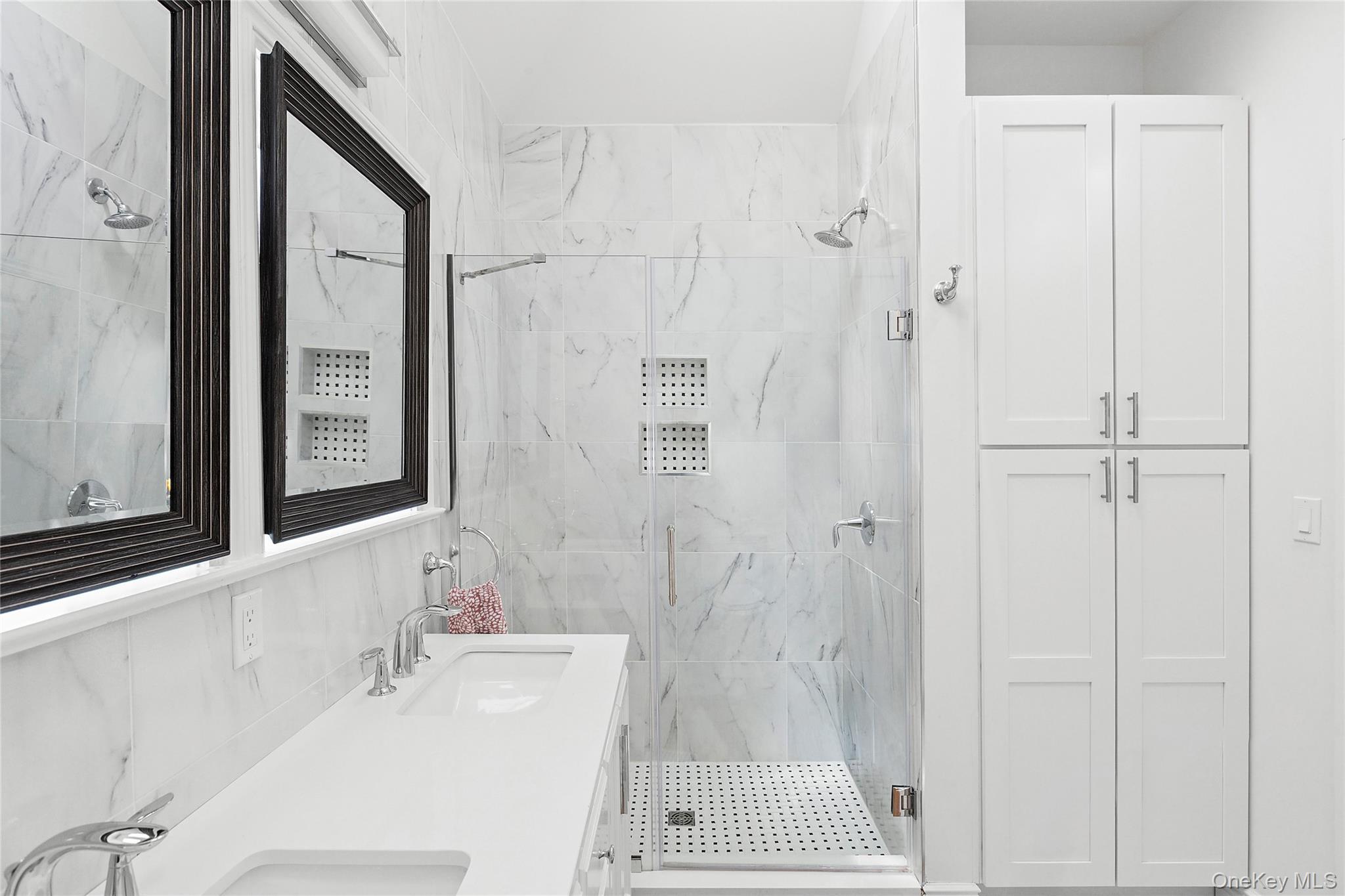 Single Family Middle Pond Suffolk County, NY 11968, MLS-904993-22