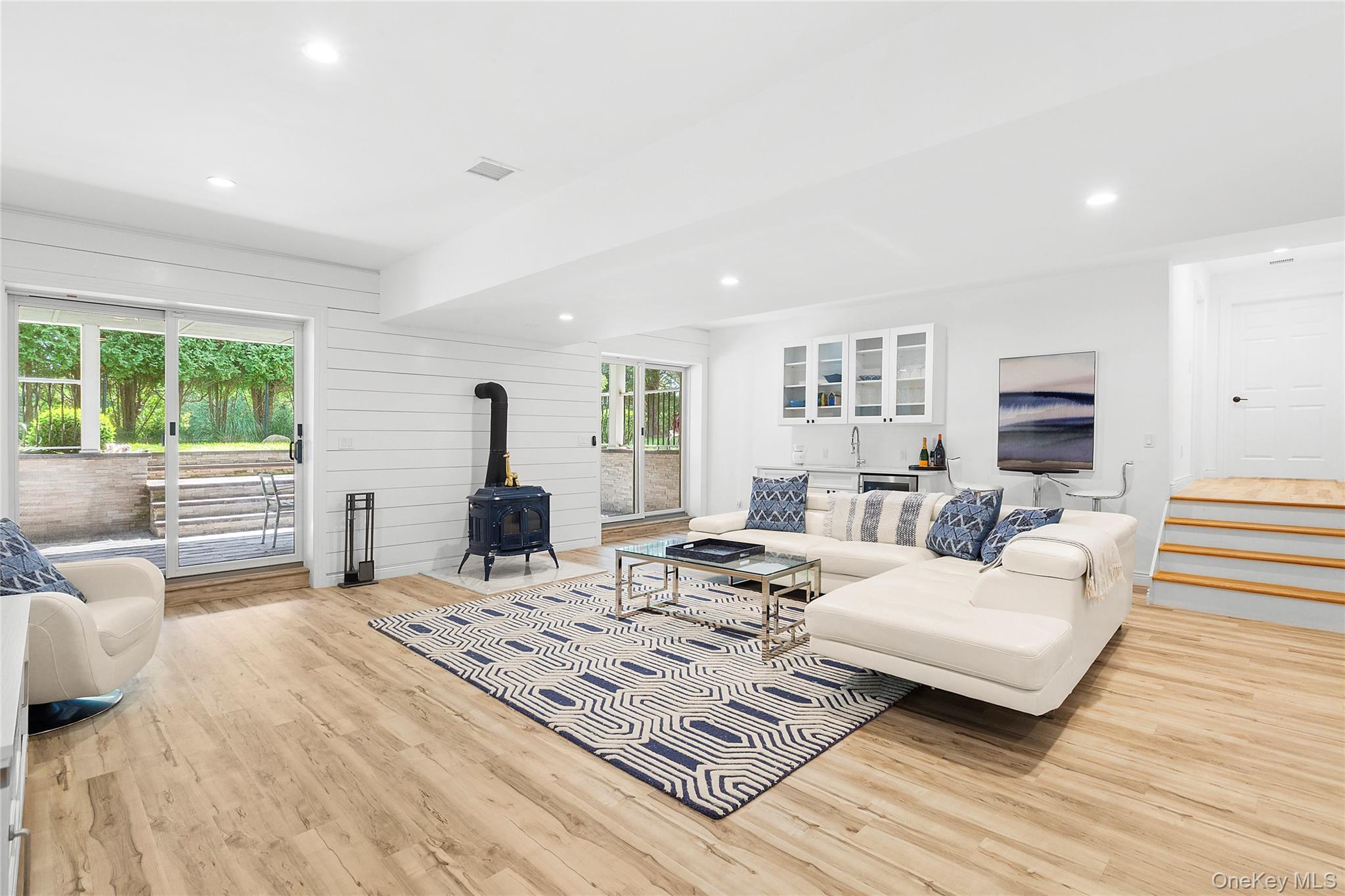 Single Family Middle Pond Suffolk County, NY 11968, MLS-904993-26