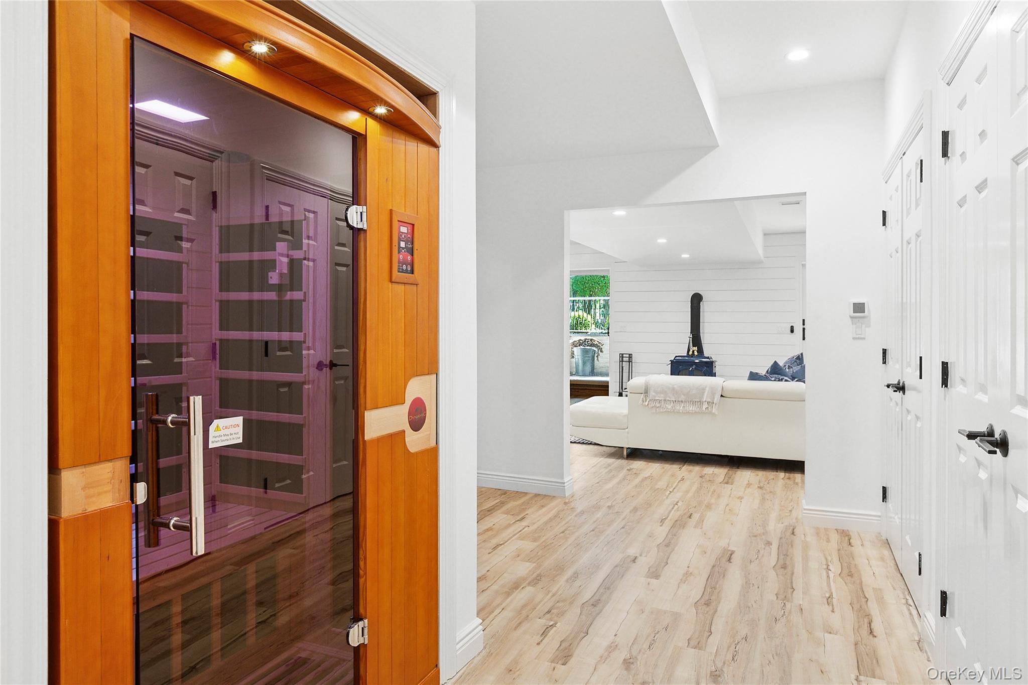 Single Family Middle Pond Suffolk County, NY 11968, MLS-904993-27