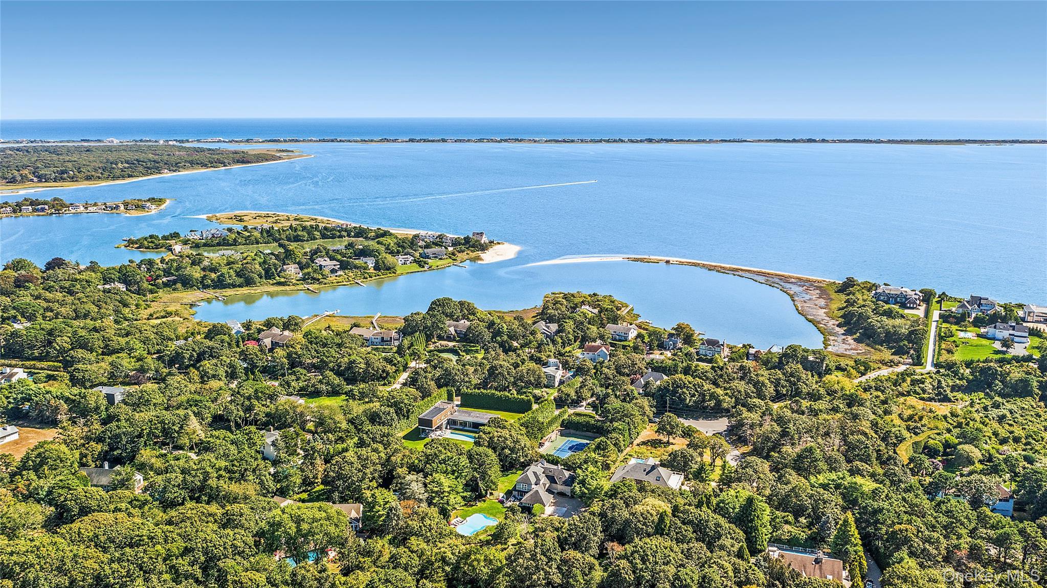 Single Family Middle Pond Suffolk County, NY 11968, MLS-904993-38