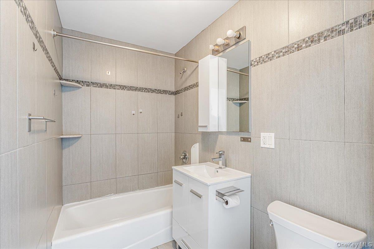 Condo 7th  Brooklyn, NY 11211, MLS-905009-17