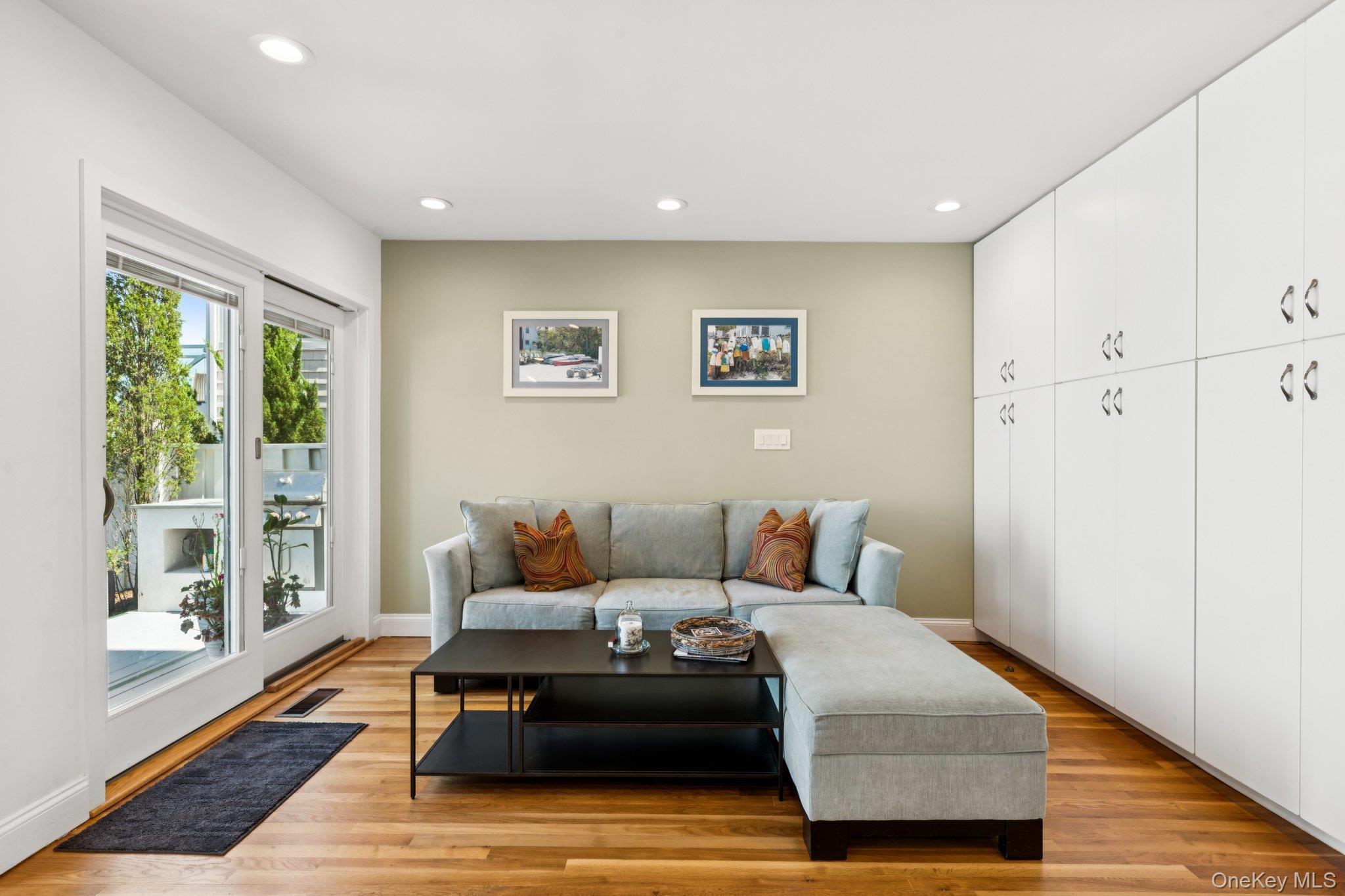 Single Family Oak Point Nassau County, NY 11709, MLS-905016-12