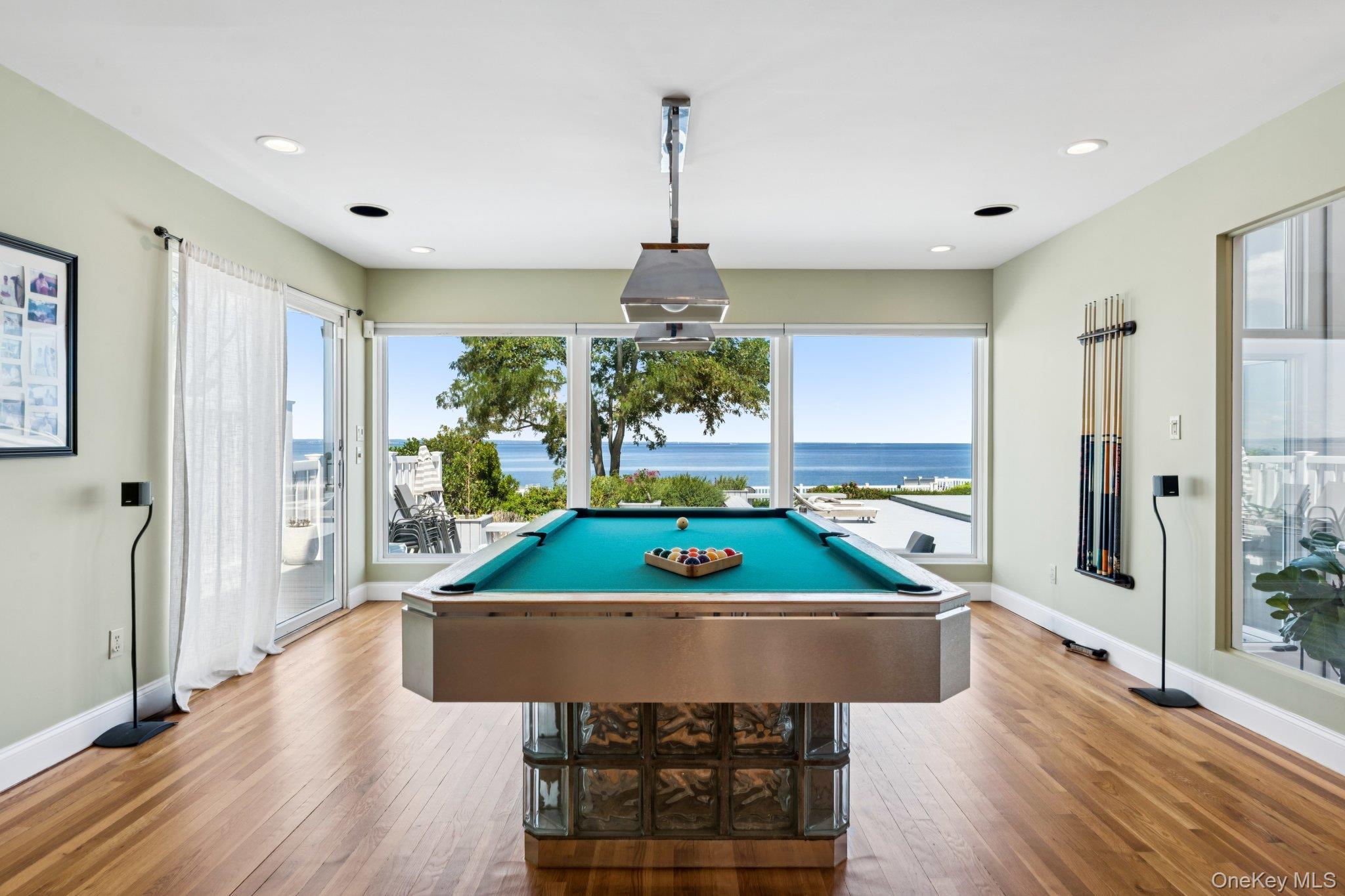 Single Family Oak Point Nassau County, NY 11709, MLS-905016-16