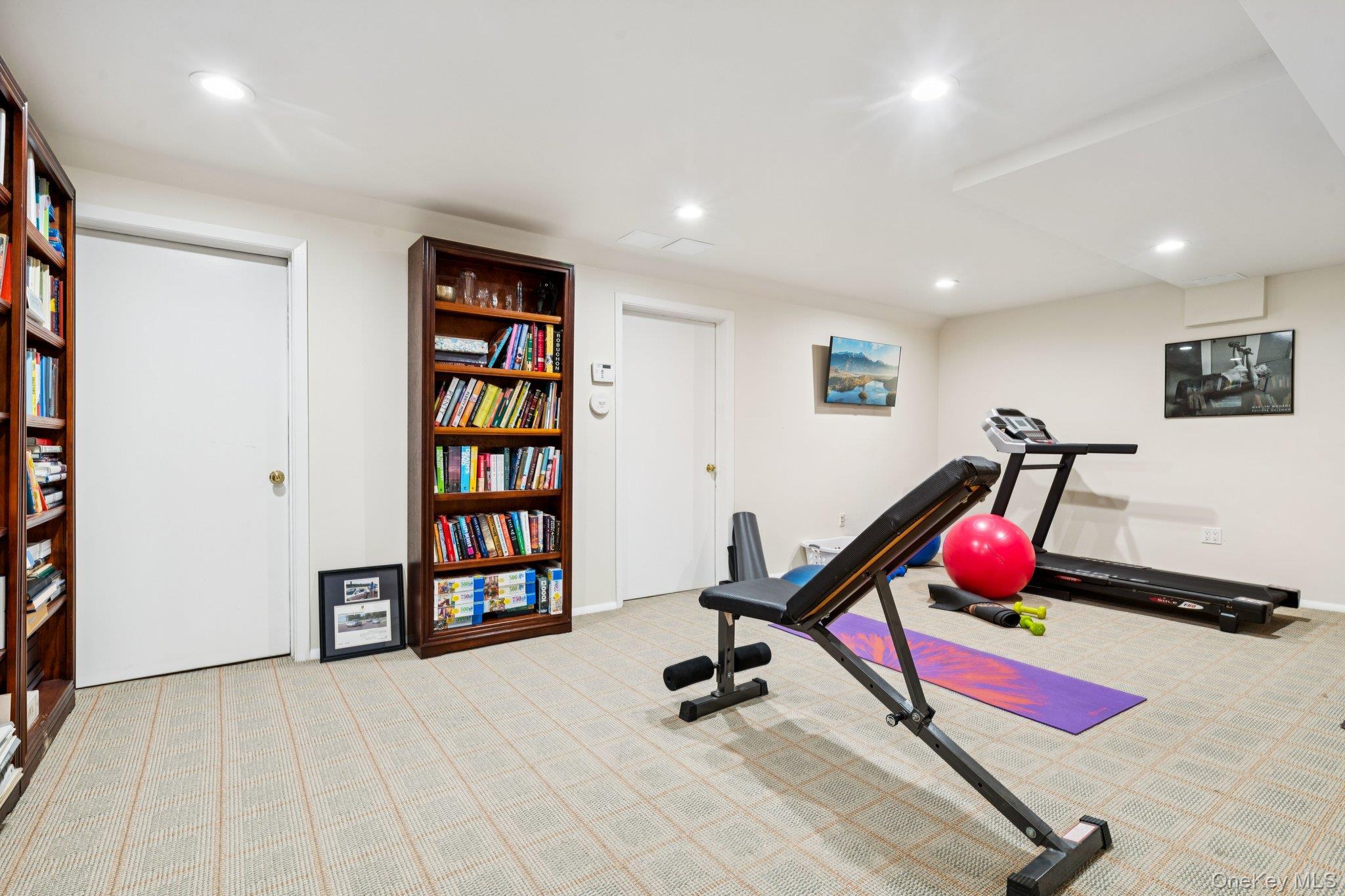 Single Family Oak Point Nassau County, NY 11709, MLS-905016-32