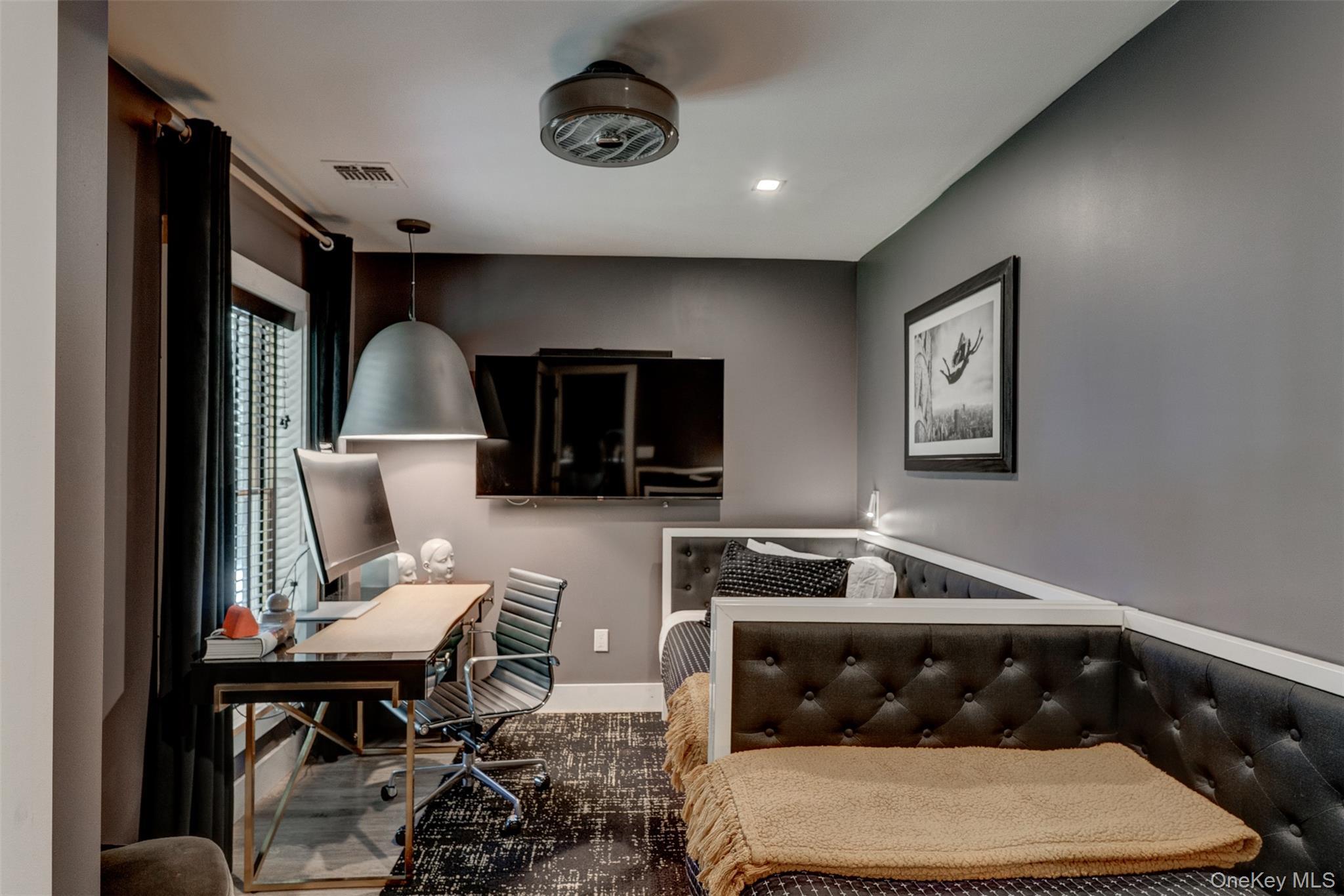 Single Family Erie  Sullivan County, NY 12764, MLS-905023-28