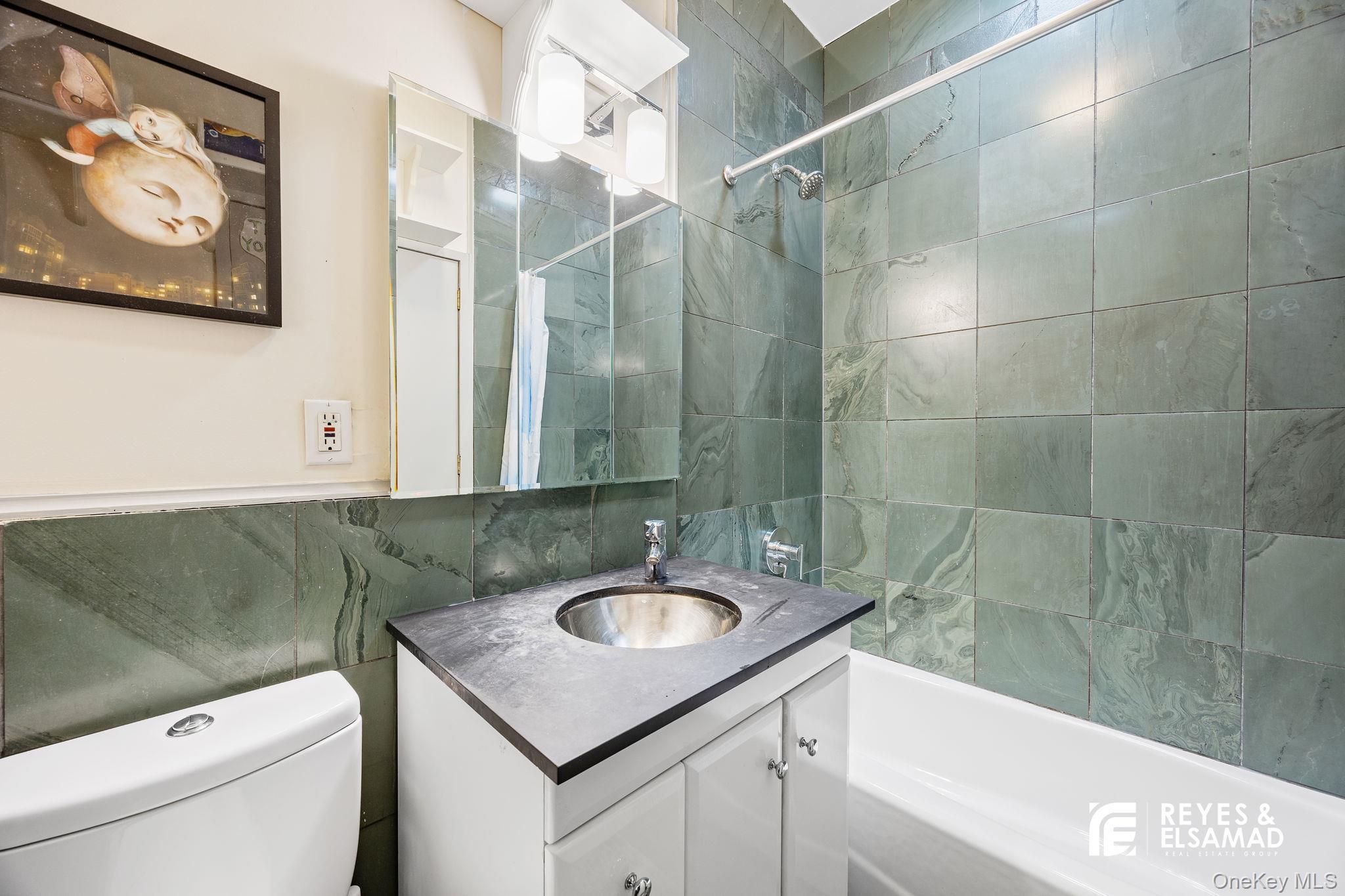 Single Family 173rd  Manhattan, NY 10032, MLS-905054-10
