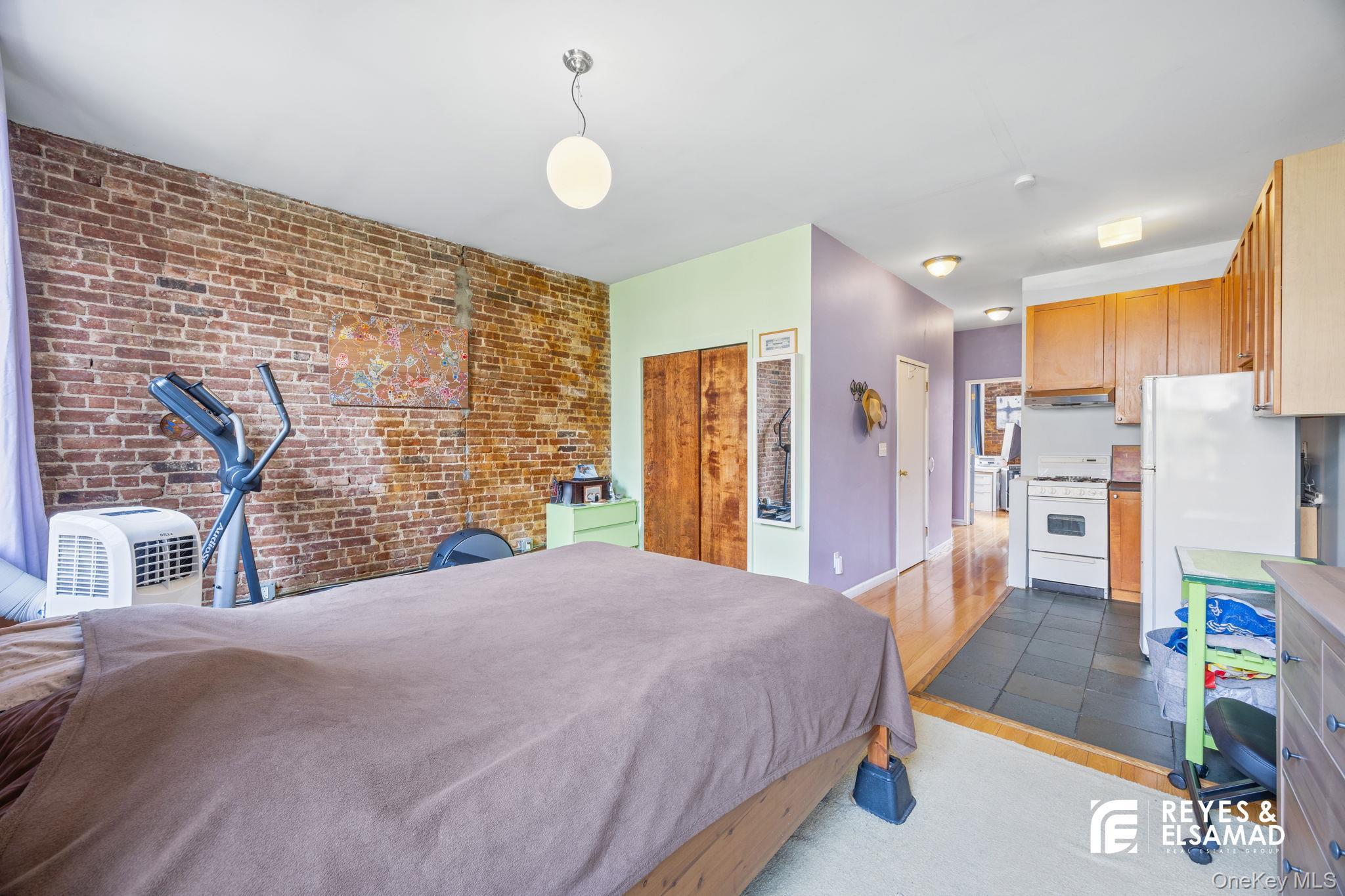 Single Family 173rd  Manhattan, NY 10032, MLS-905054-16