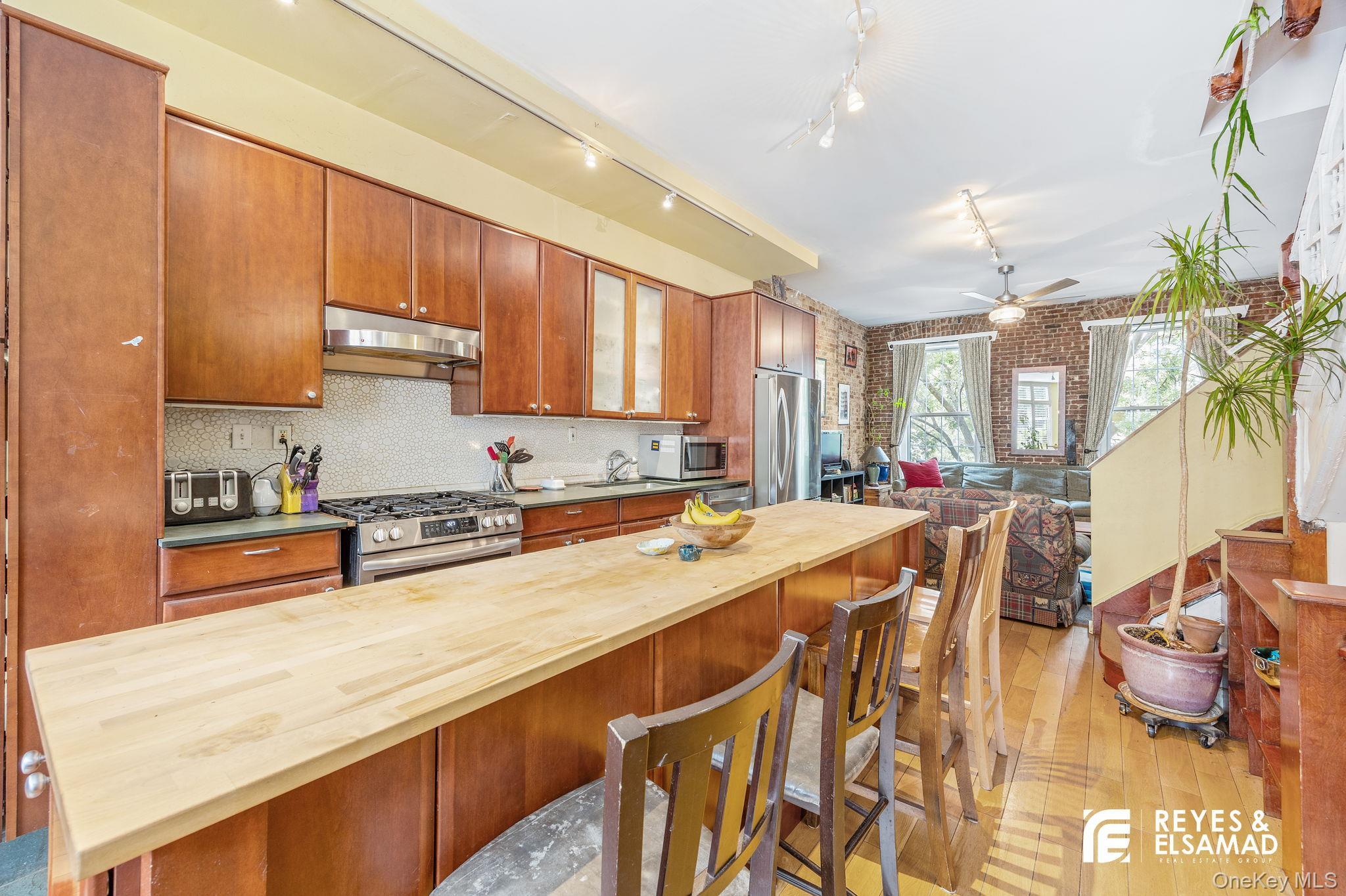Single Family 173rd  Manhattan, NY 10032, MLS-905054-2