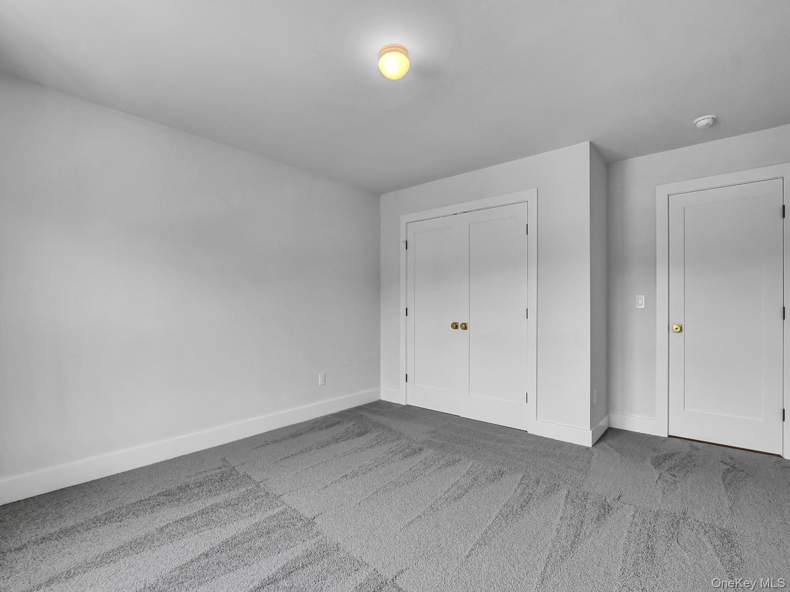 Single Family Country  Suffolk County, NY 11733, MLS-905066-24