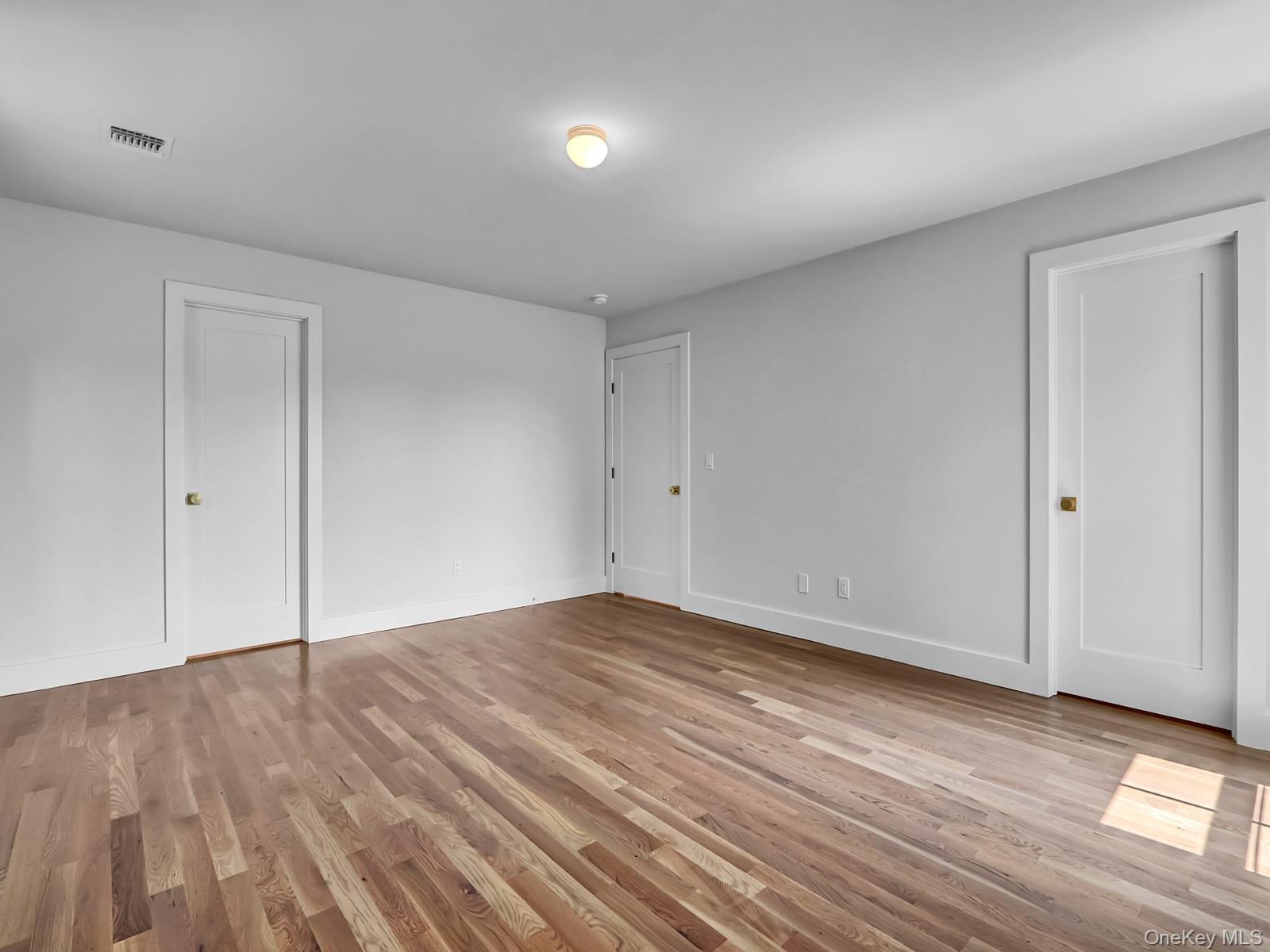 Single Family Country  Suffolk County, NY 11733, MLS-905066-26