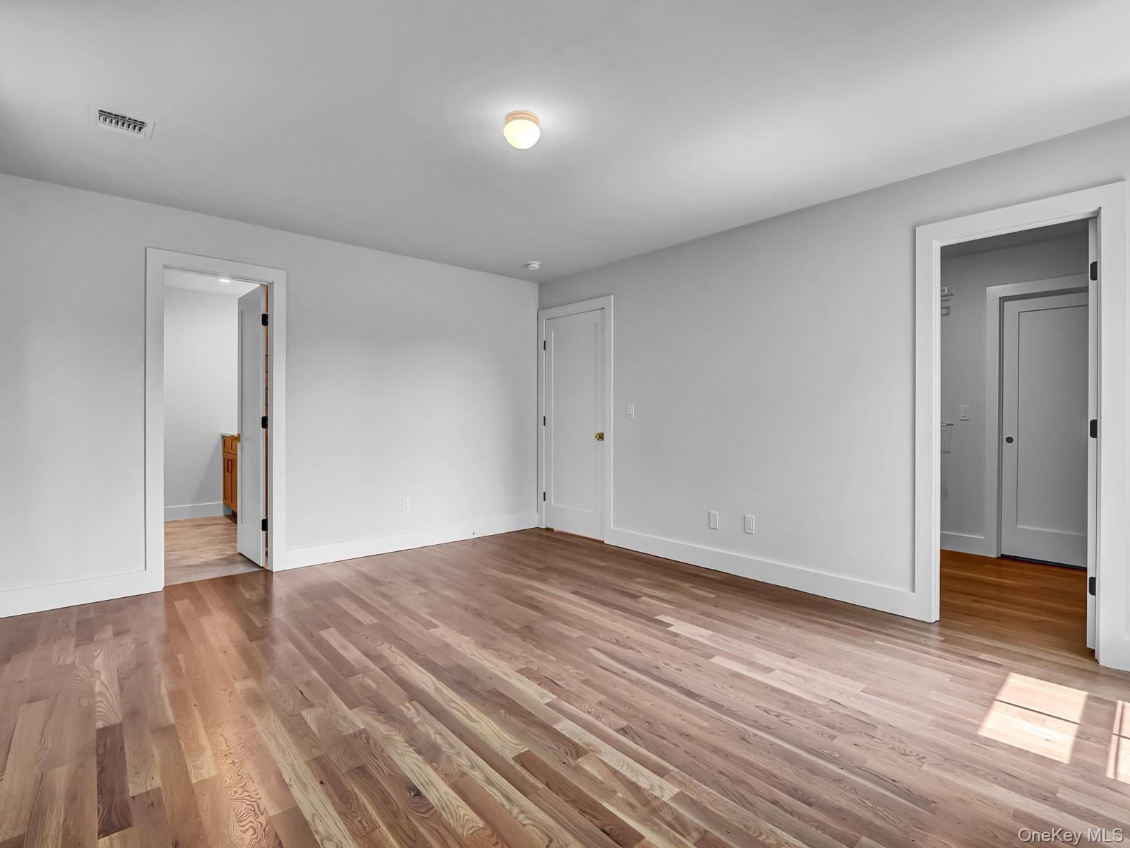 Single Family Country  Suffolk County, NY 11733, MLS-905066-27