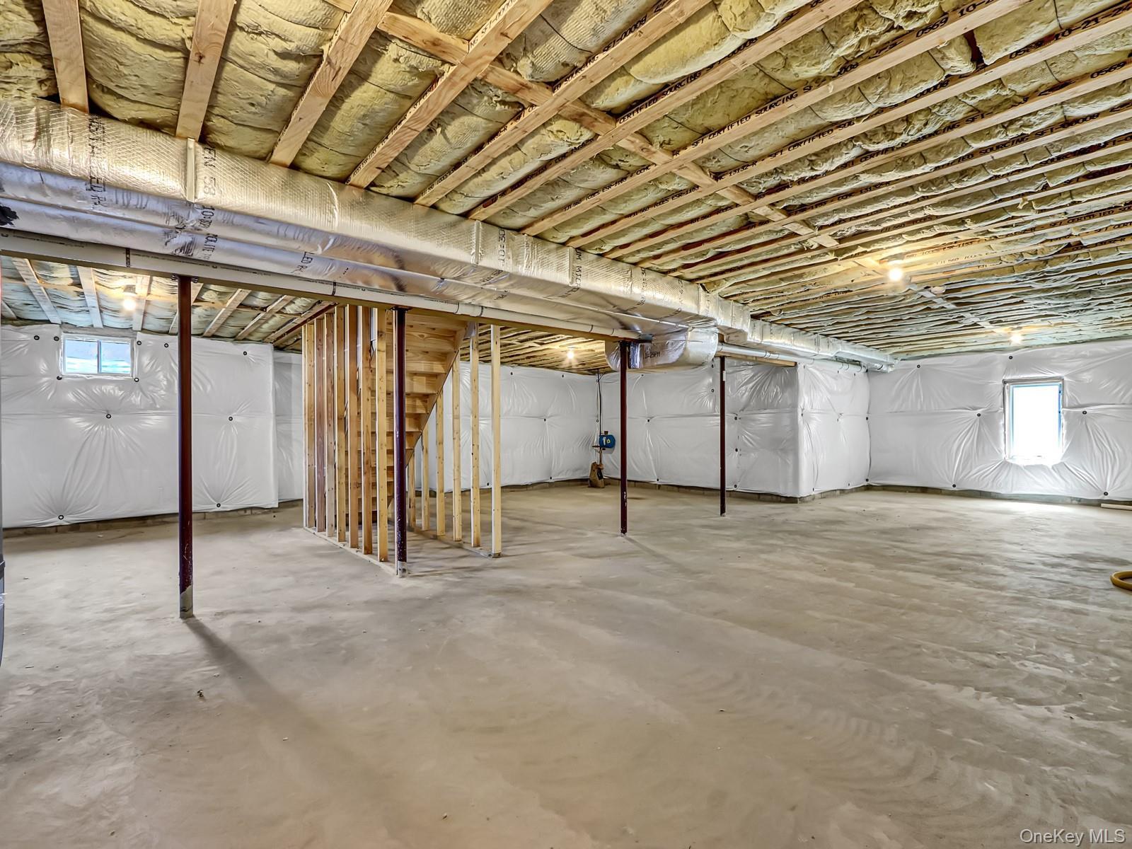 Single Family Country  Suffolk County, NY 11733, MLS-905066-32