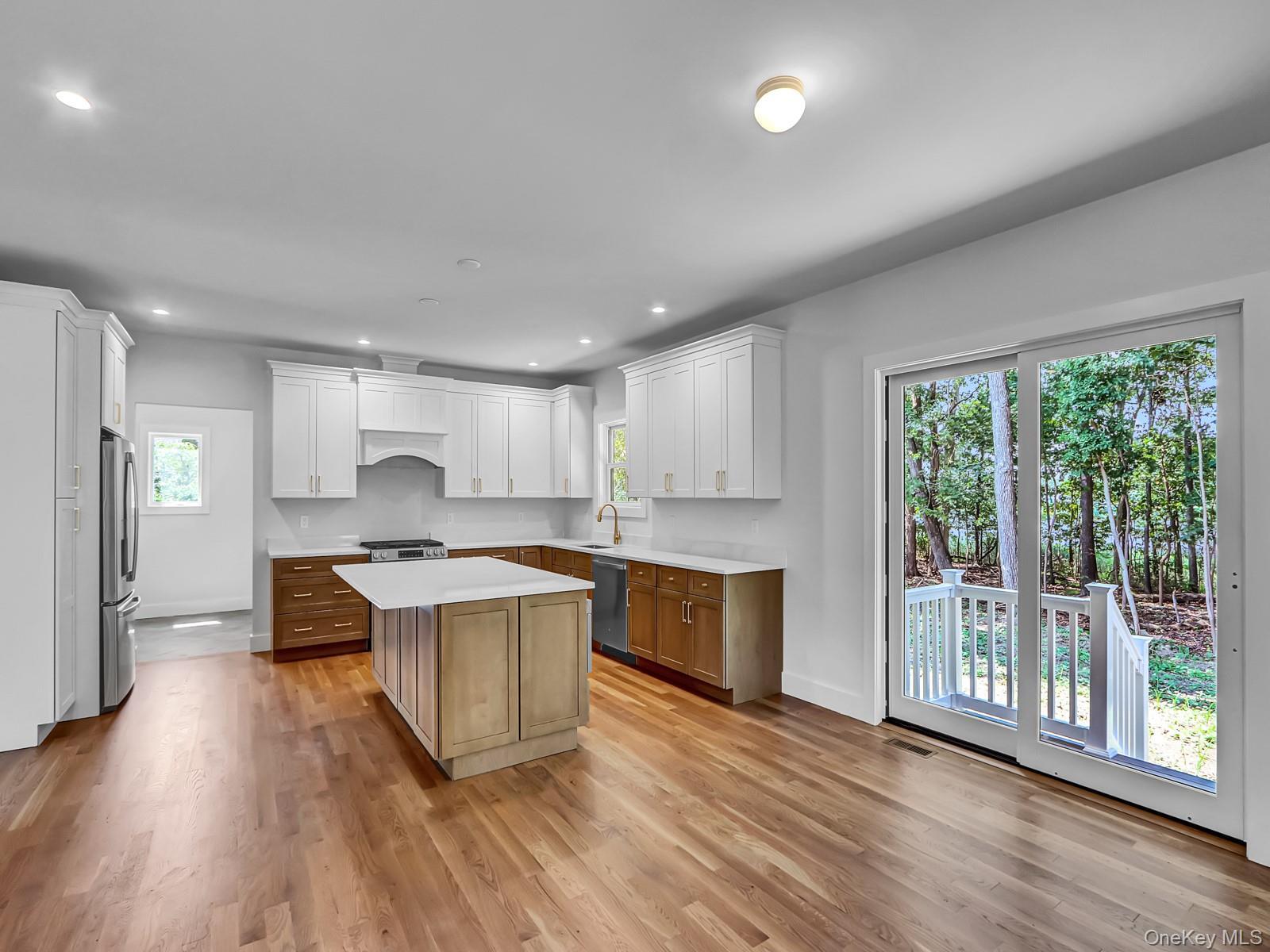 Single Family Country  Suffolk County, NY 11733, MLS-905066-8