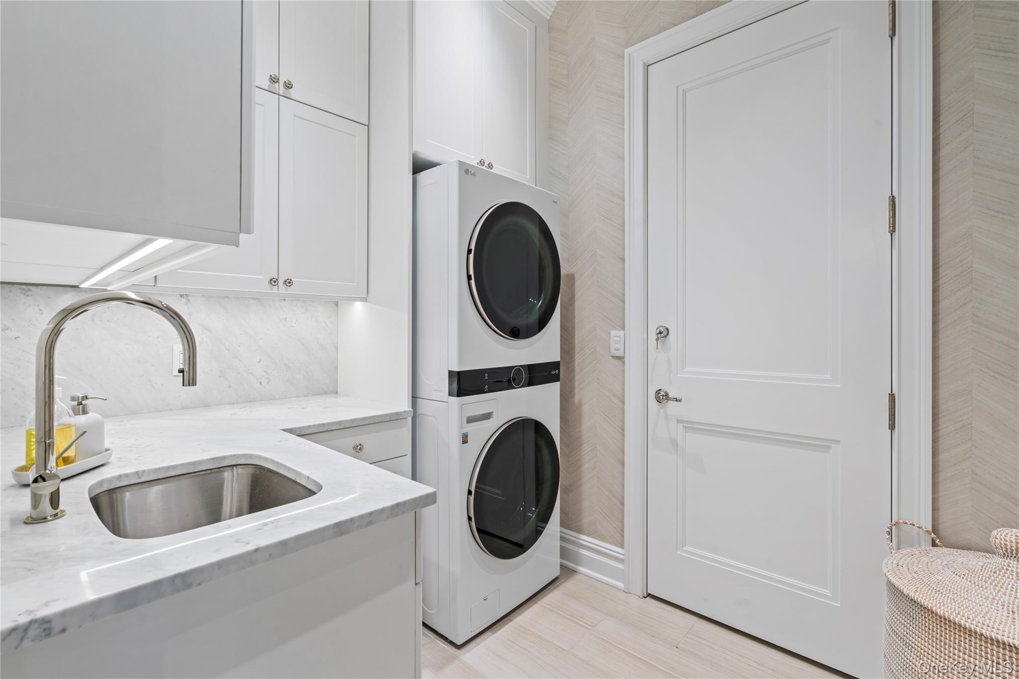 Condo Royal  Nassau County, NY 11040, MLS-905073-24